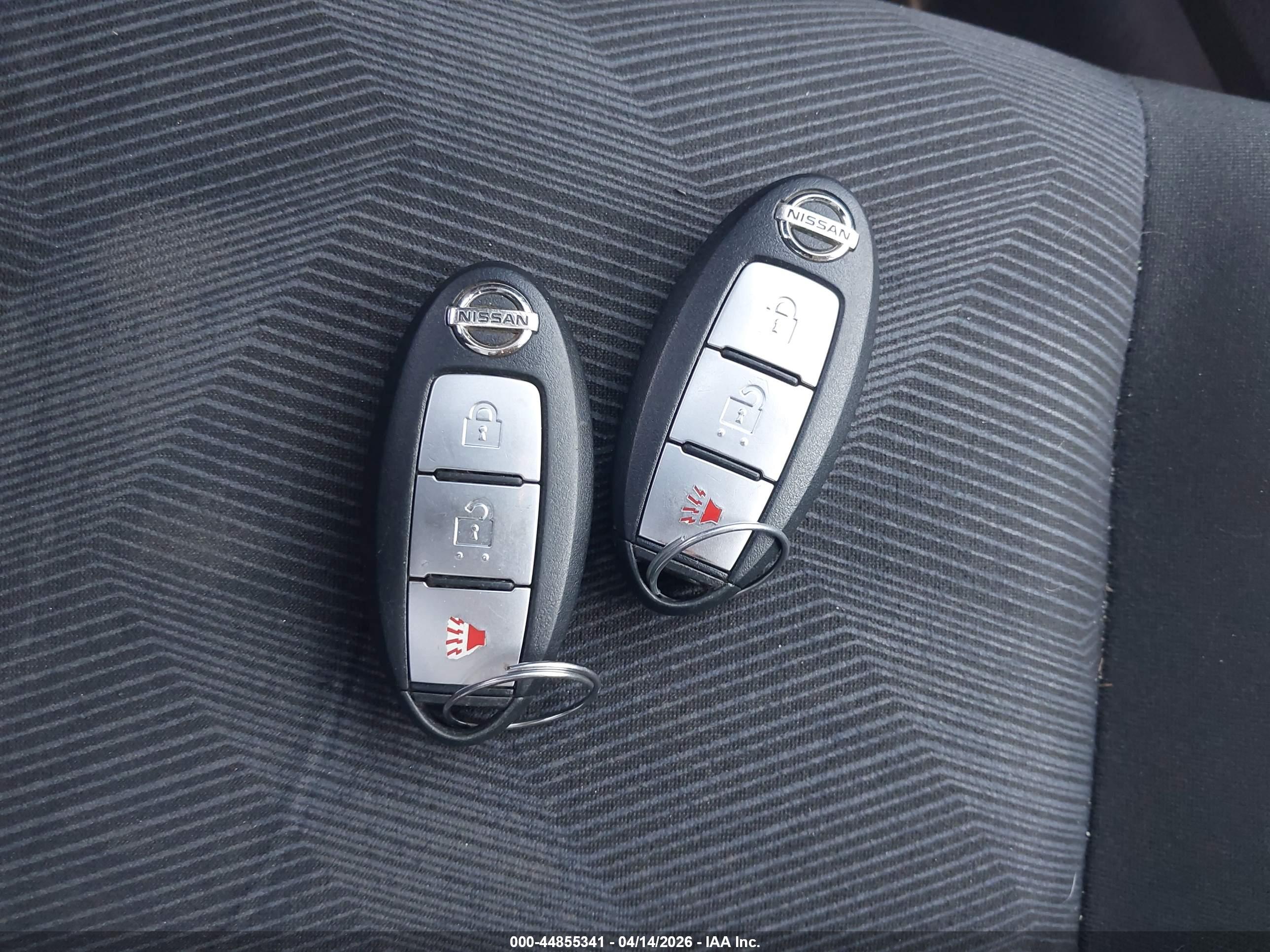 NISSAN ROGUE image 11