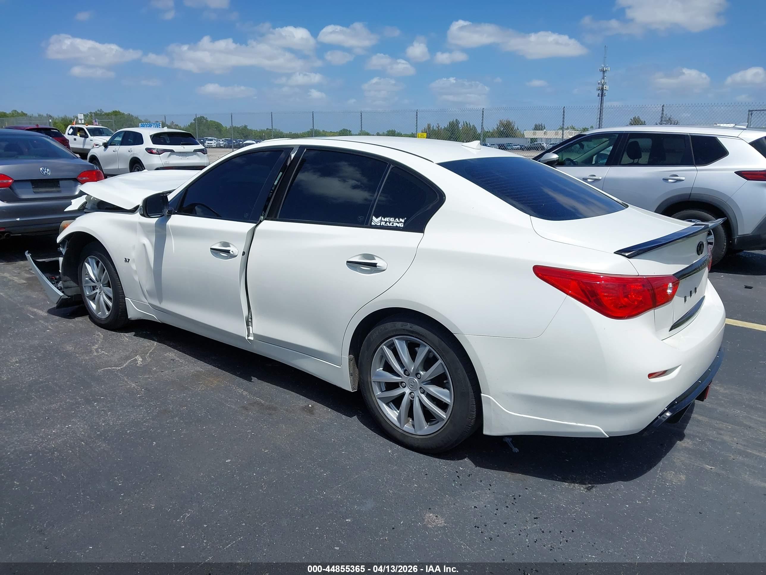 INFINITI Q50 image 3