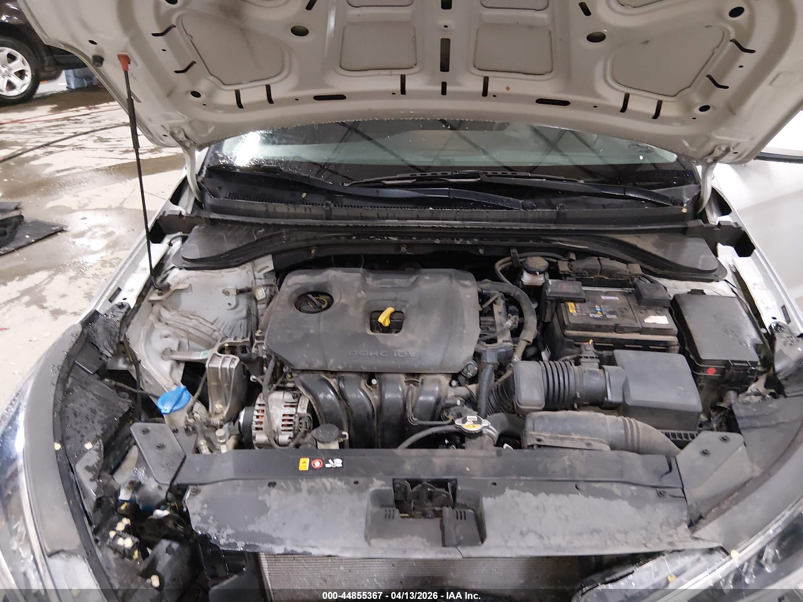 HYUNDAI ELANTRA image 10