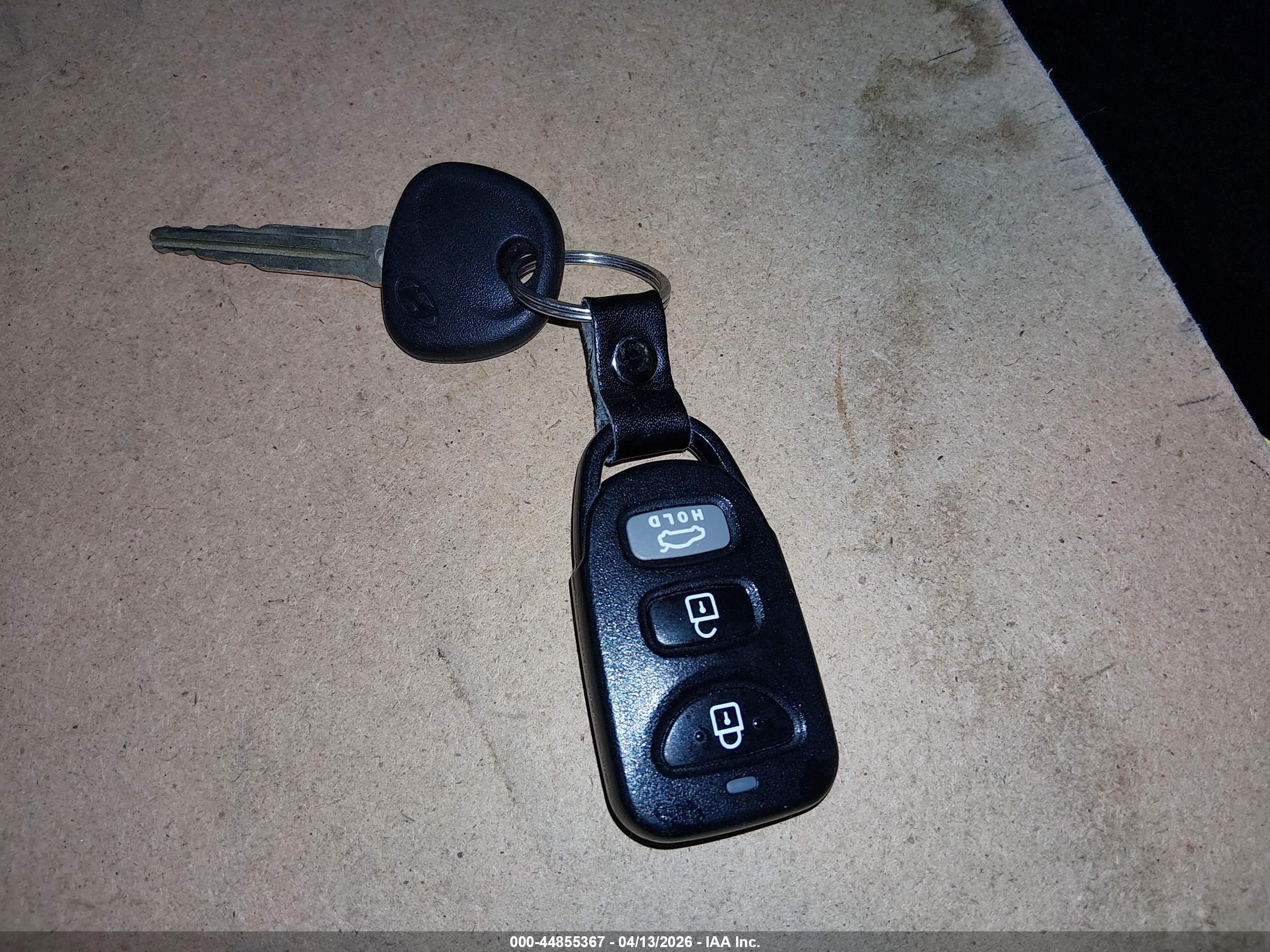 HYUNDAI ELANTRA image 11