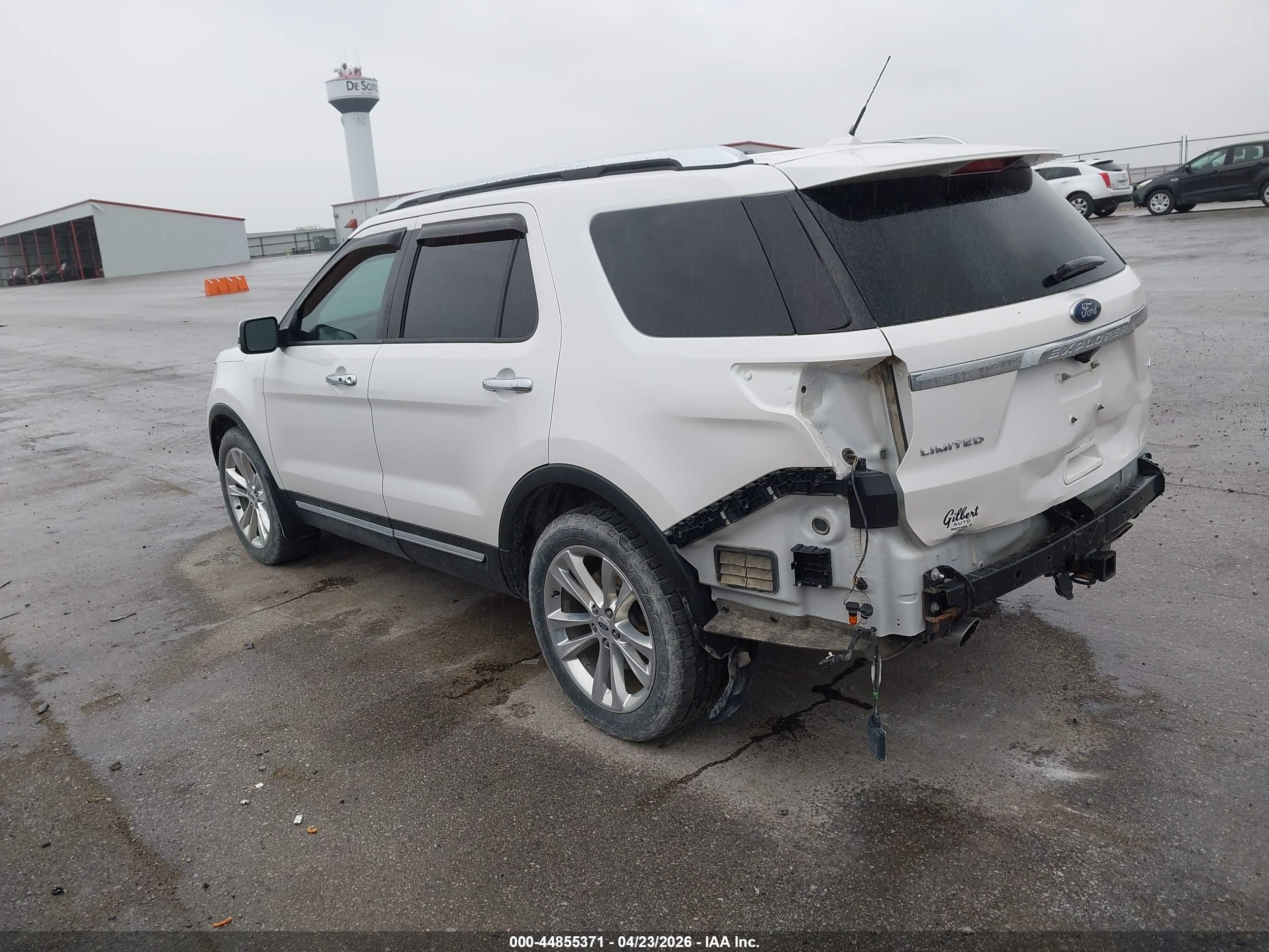 FORD EXPLORER image 3