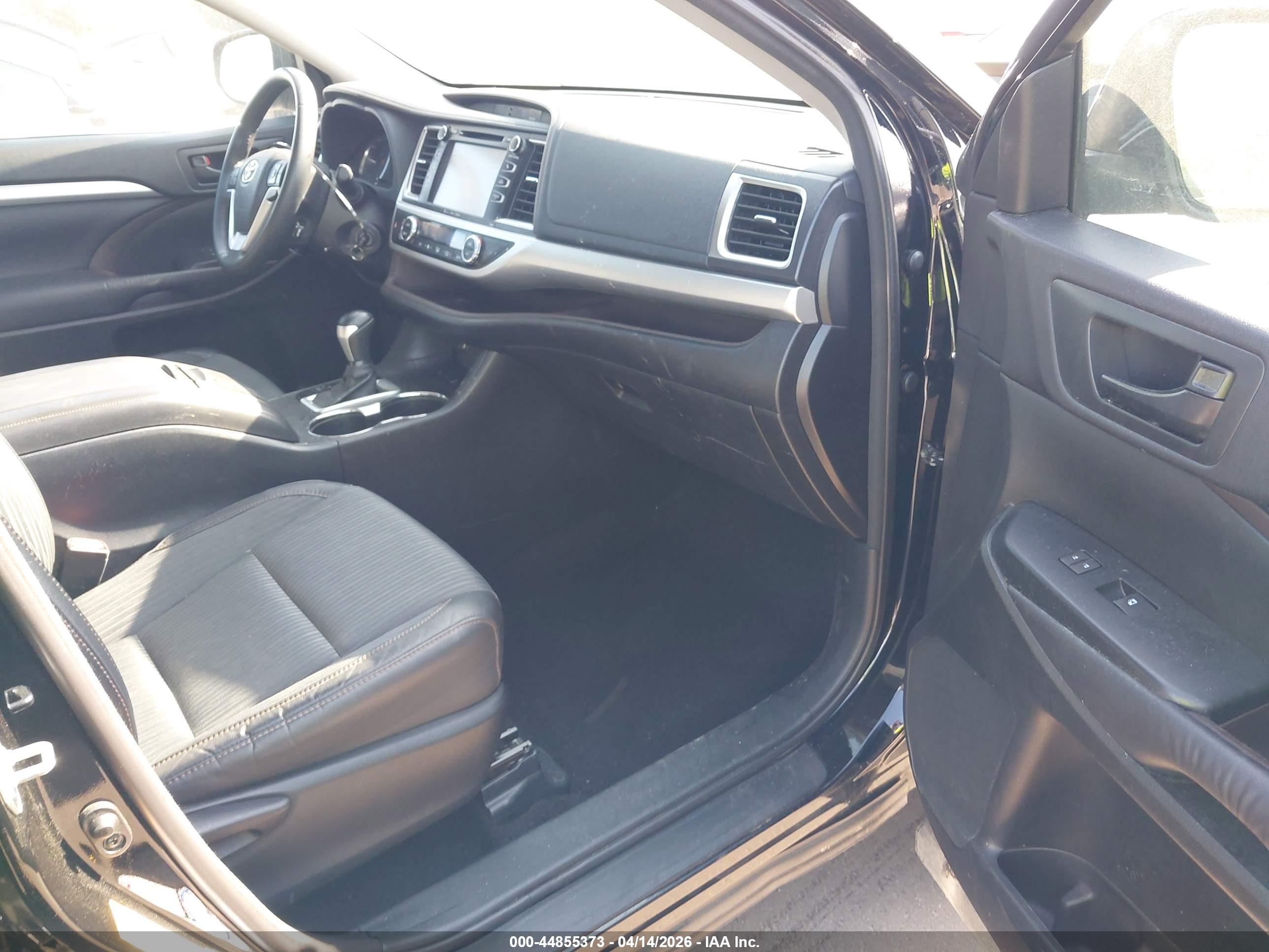 TOYOTA HIGHLANDER image 5