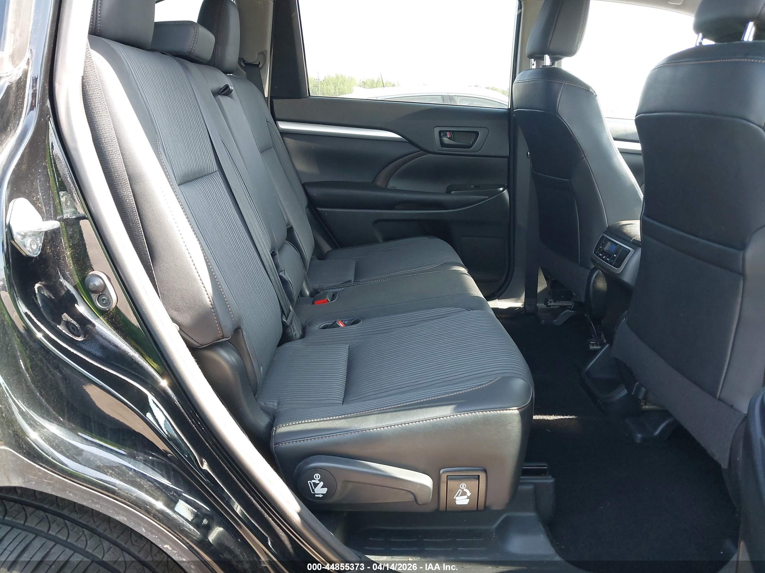 TOYOTA HIGHLANDER image 8