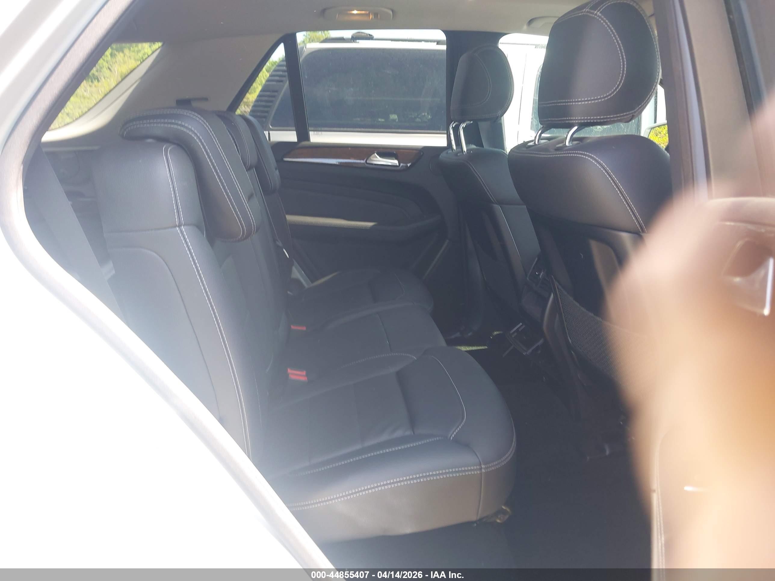 MERCEDES-BENZ ML image 8