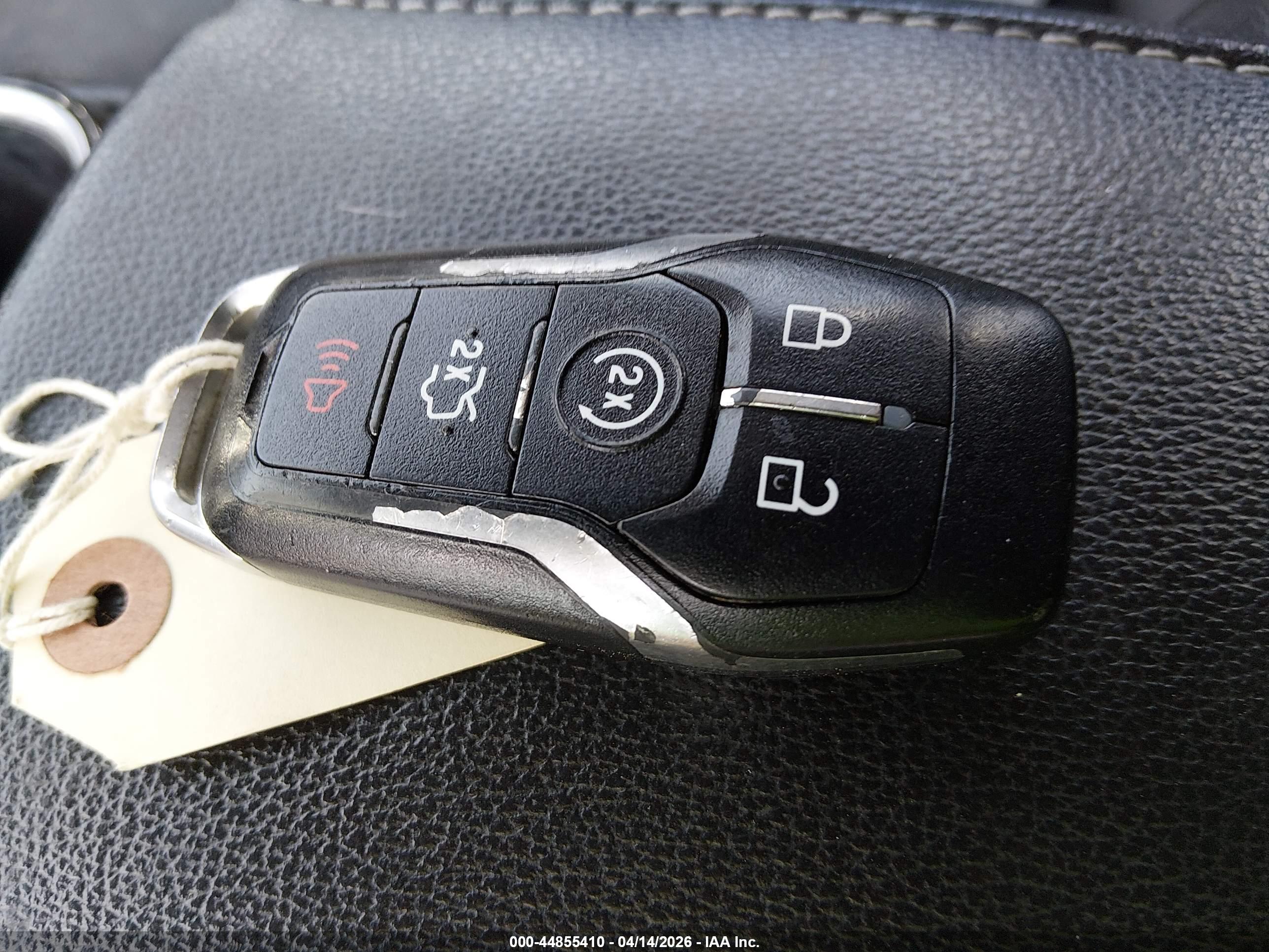 FORD FUSION image 11