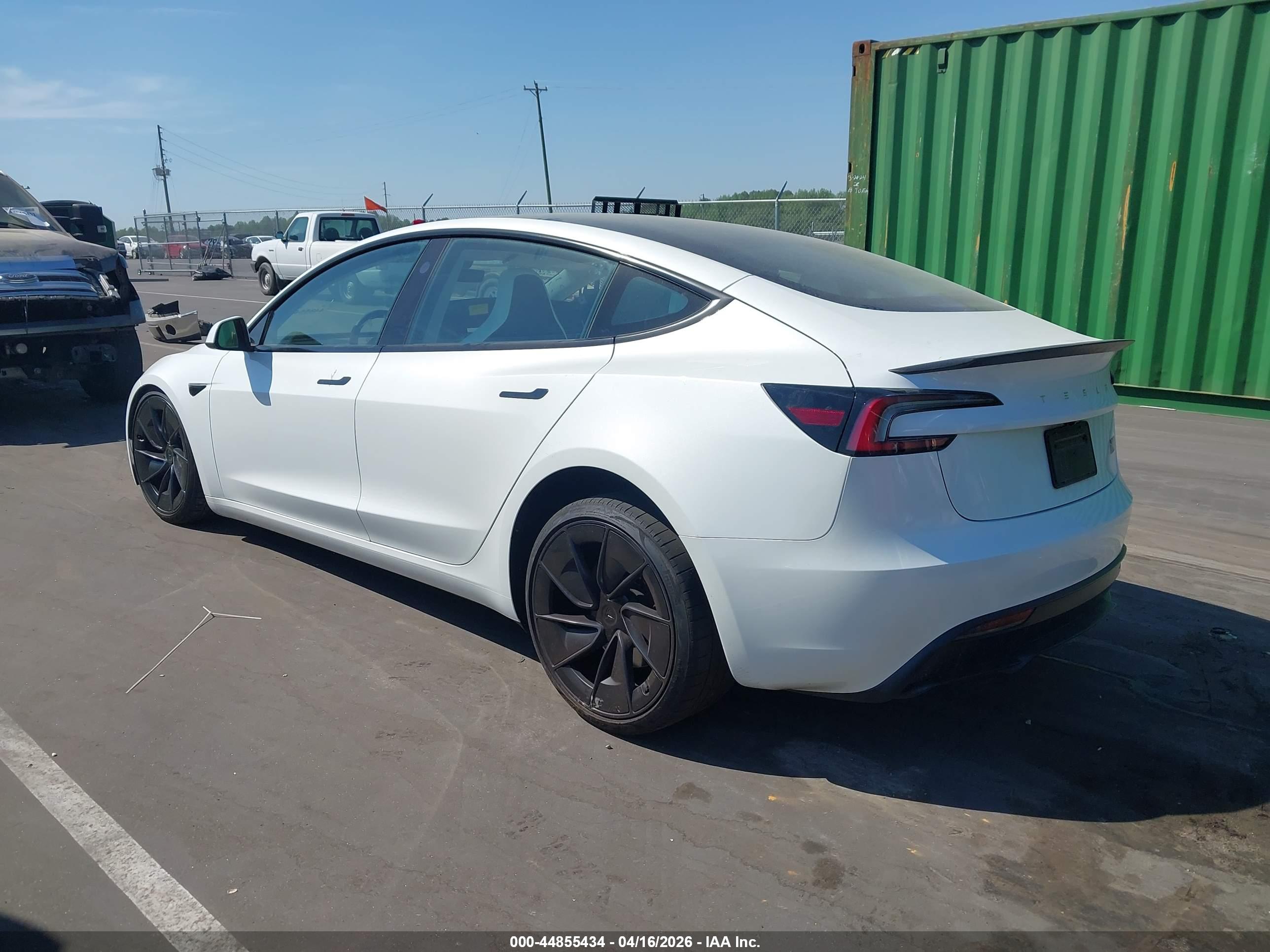 TESLA MODEL image 3