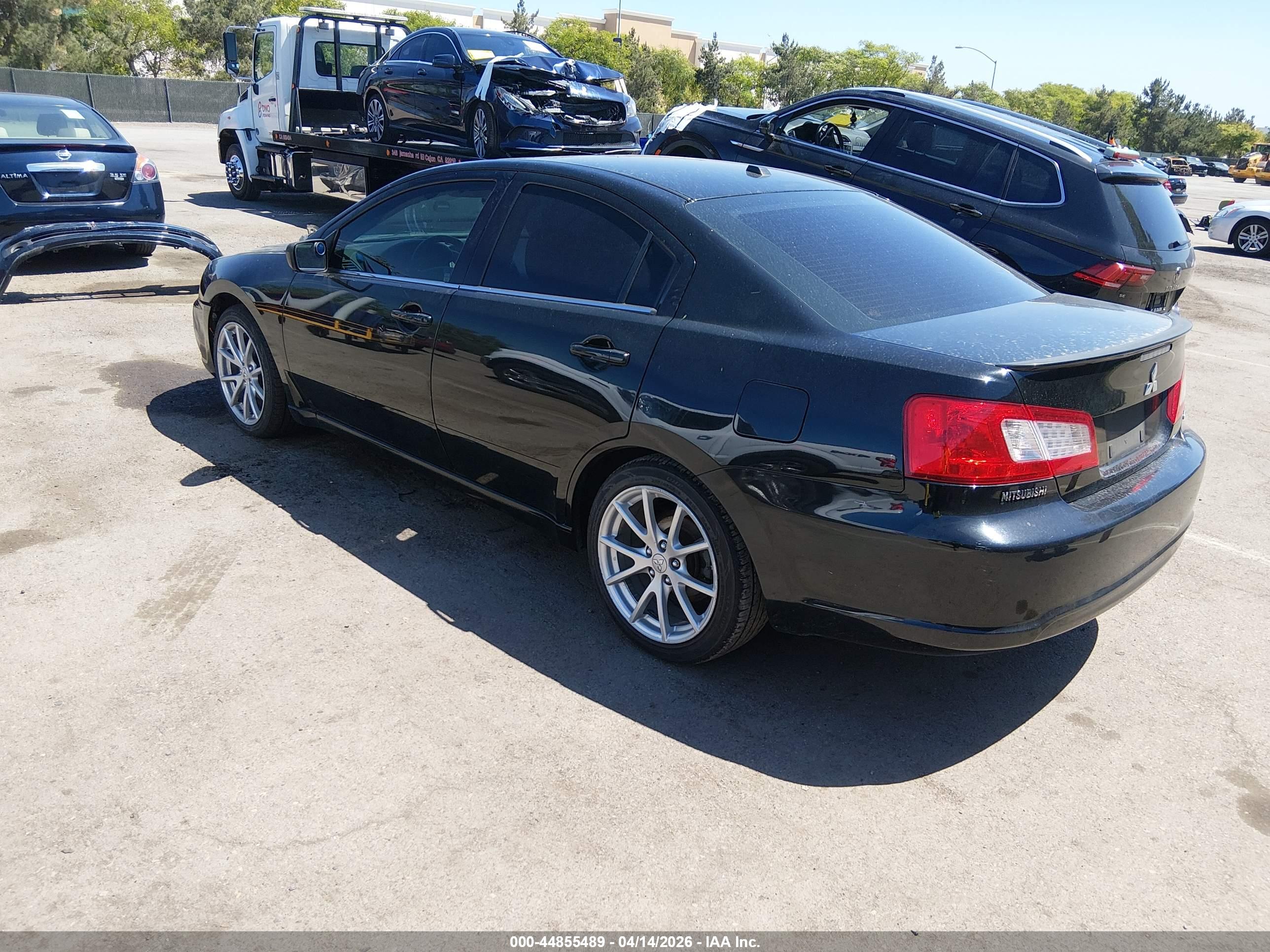 MITSUBISHI GALANT image 3