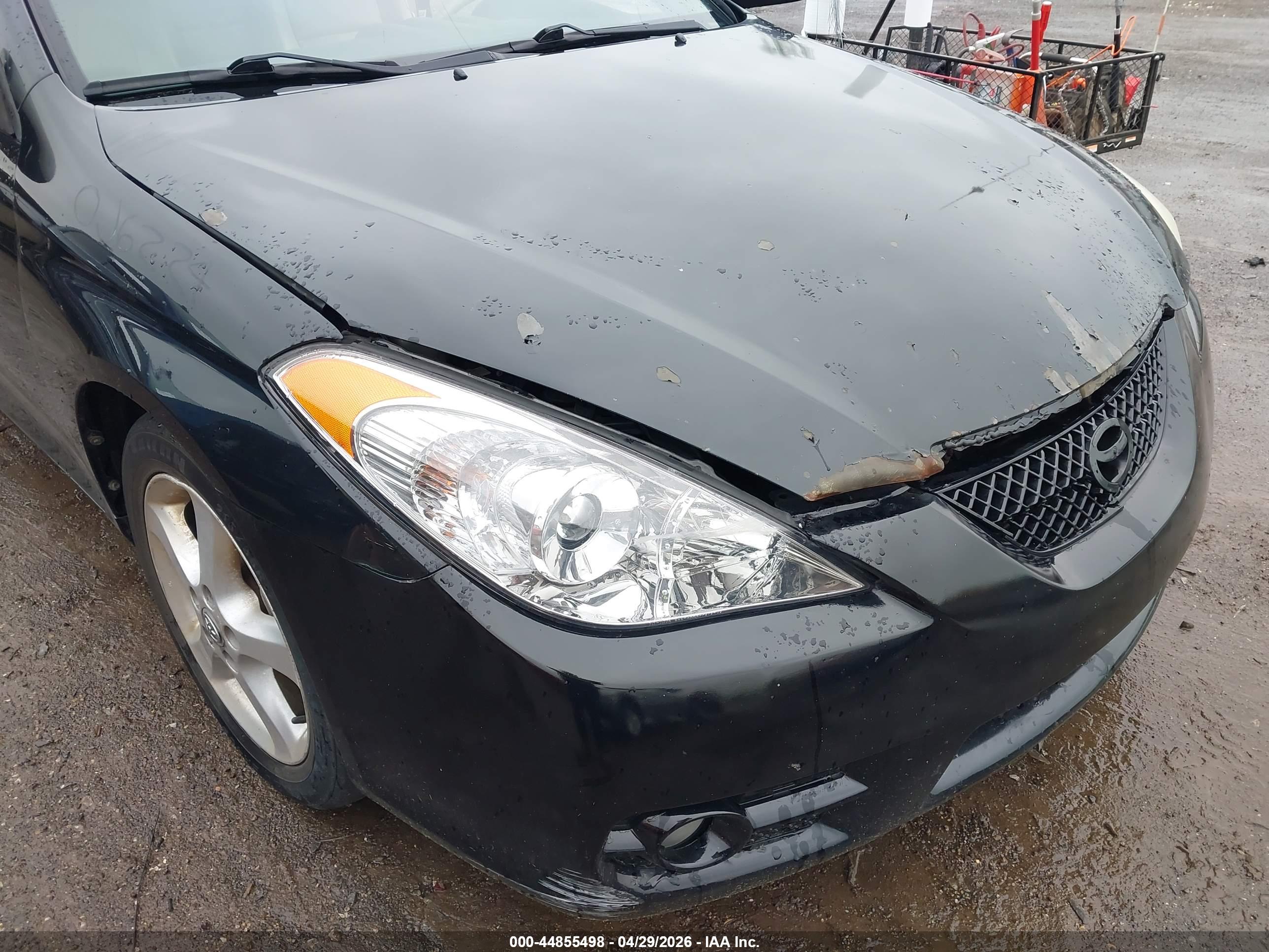 TOYOTA CAMRY image 6