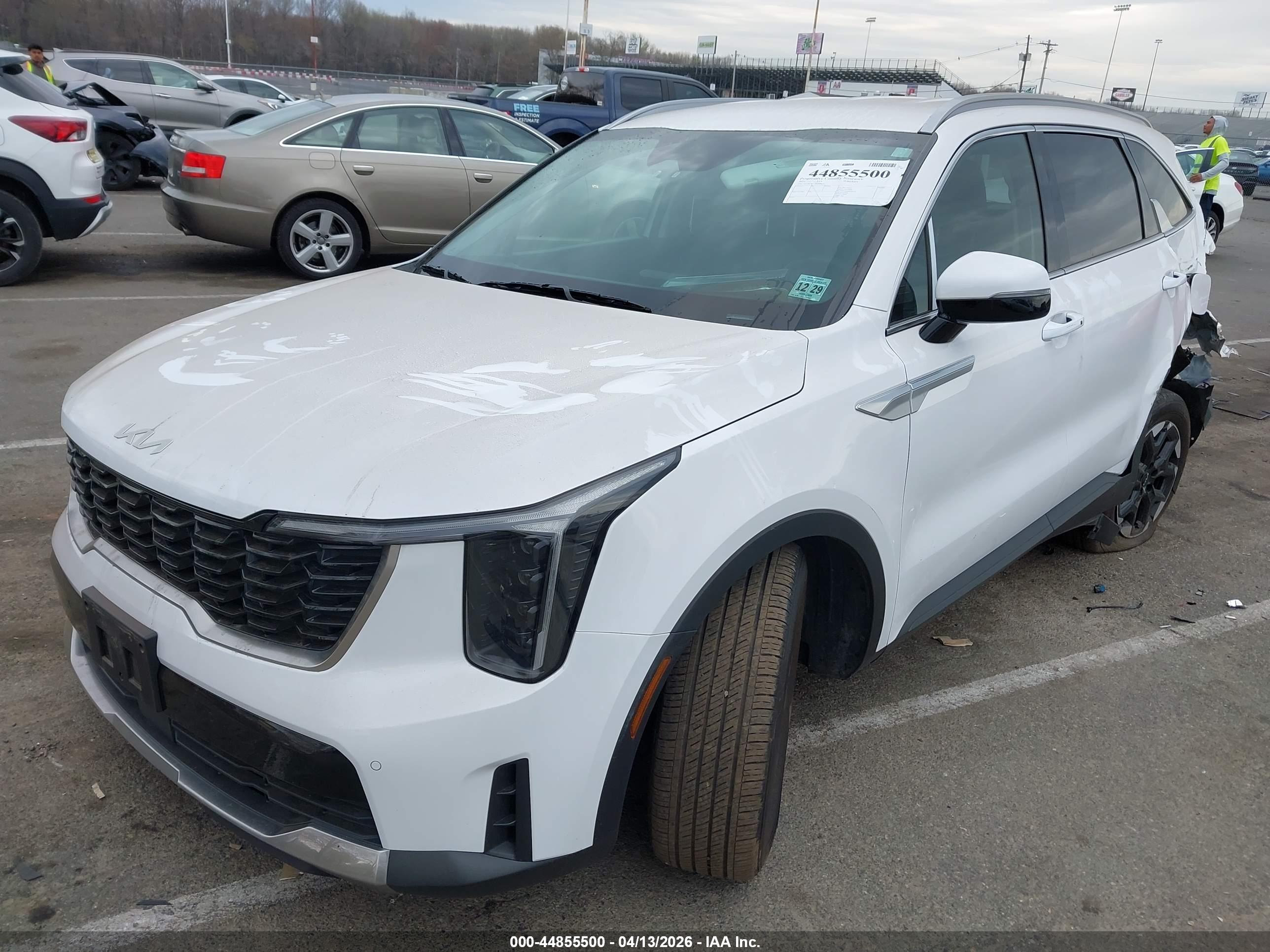 KIA SORENTO image 2