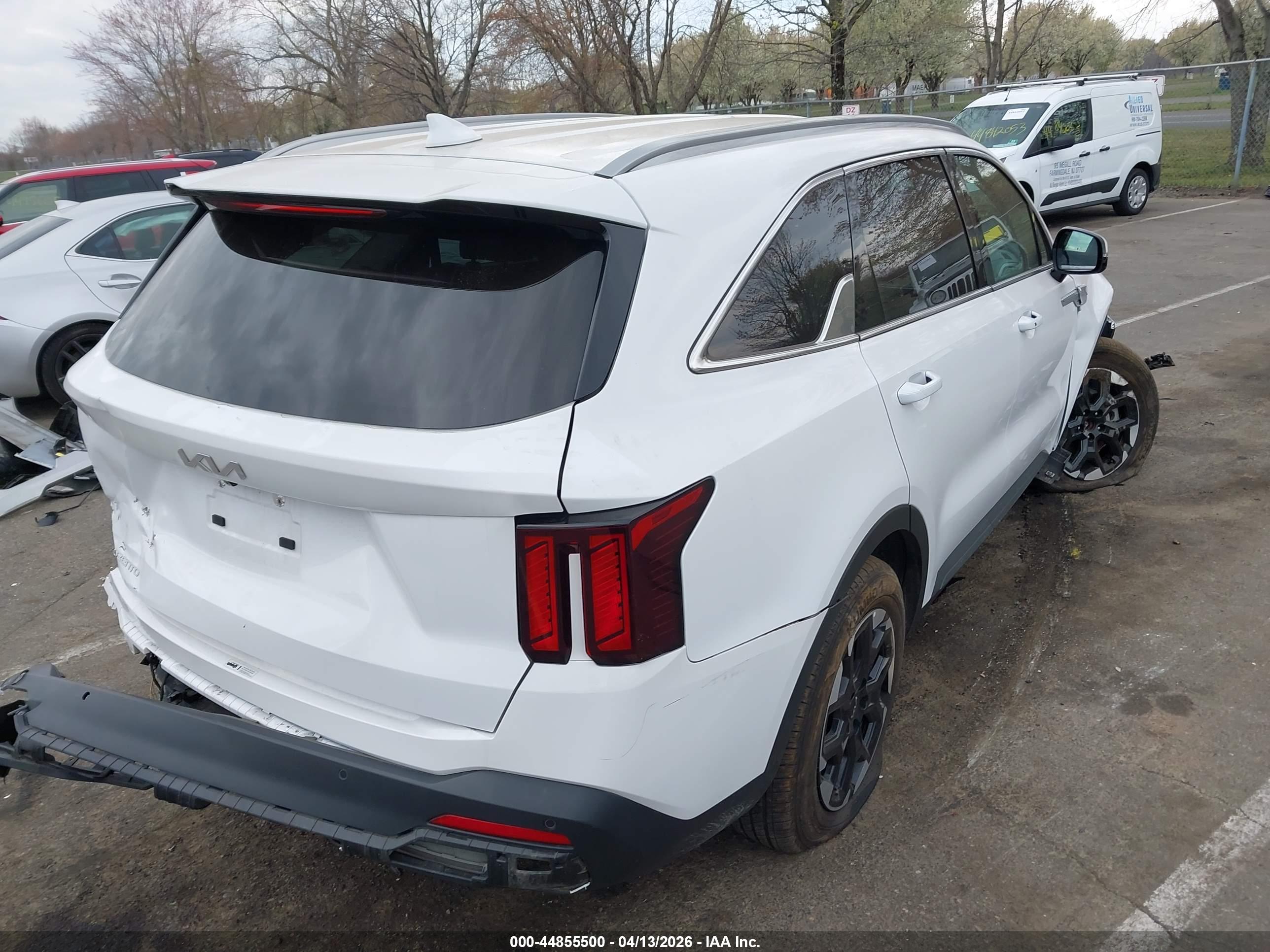 KIA SORENTO image 4