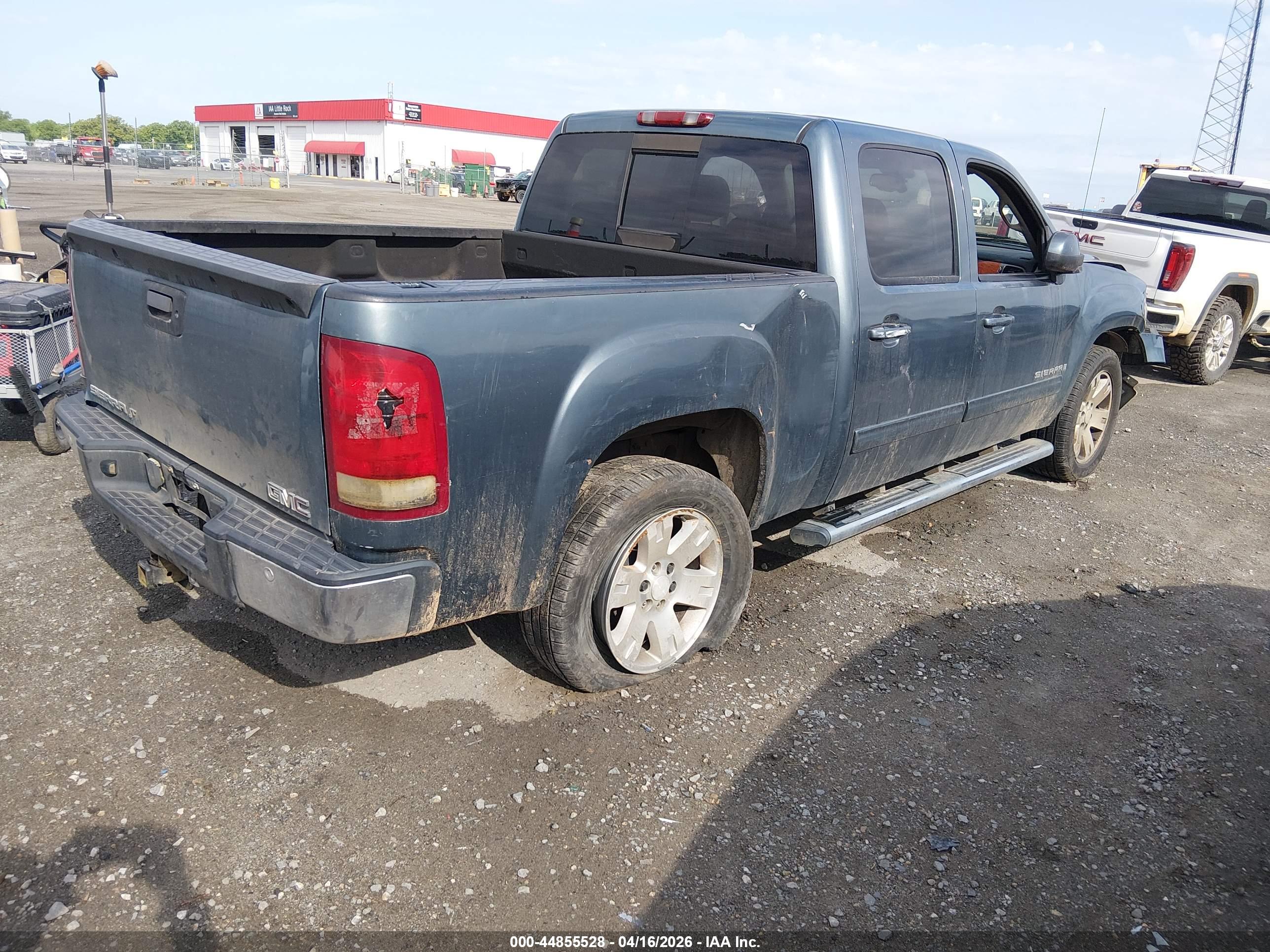 GMC SIERRA image 4