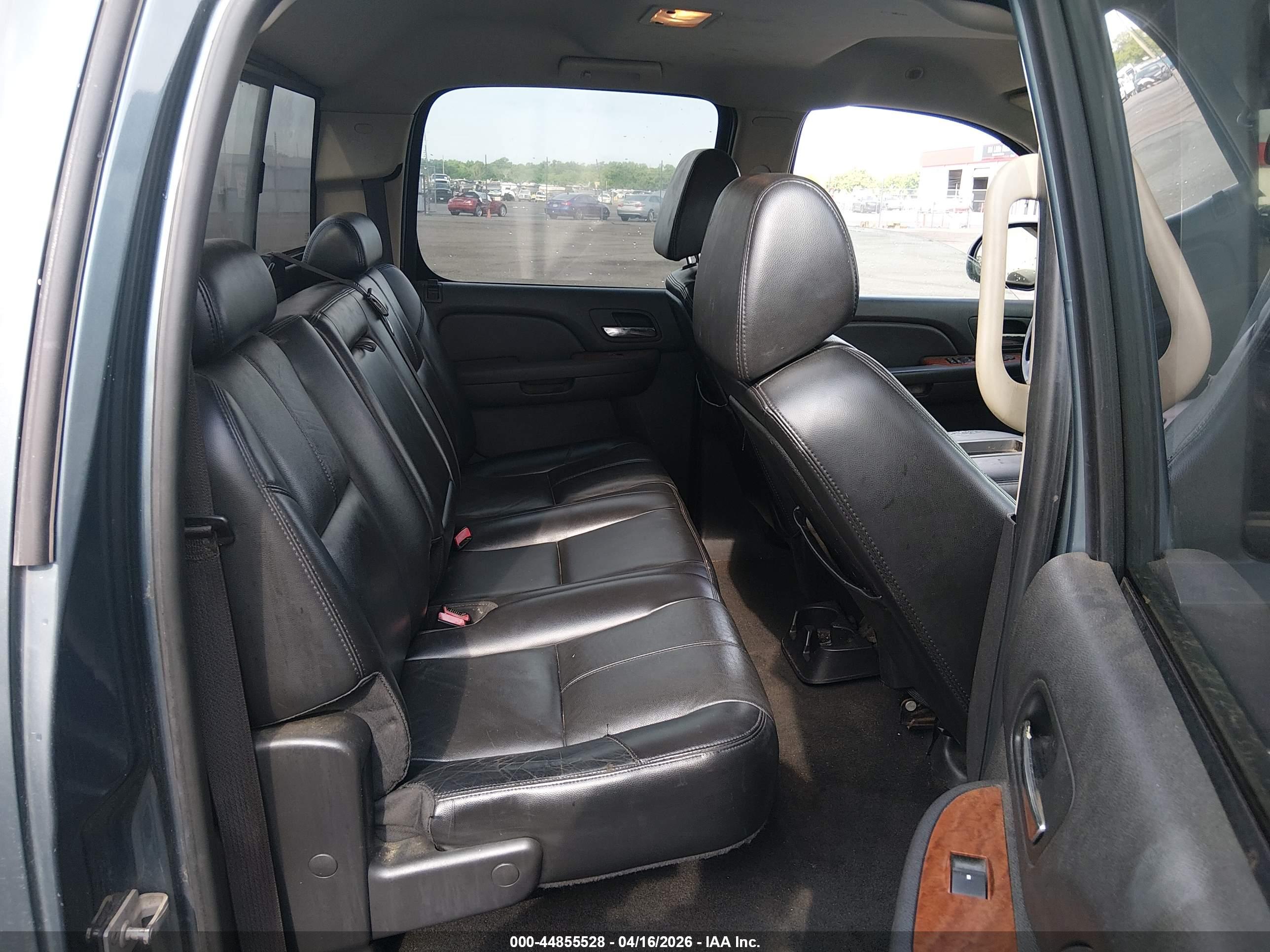 GMC SIERRA image 8