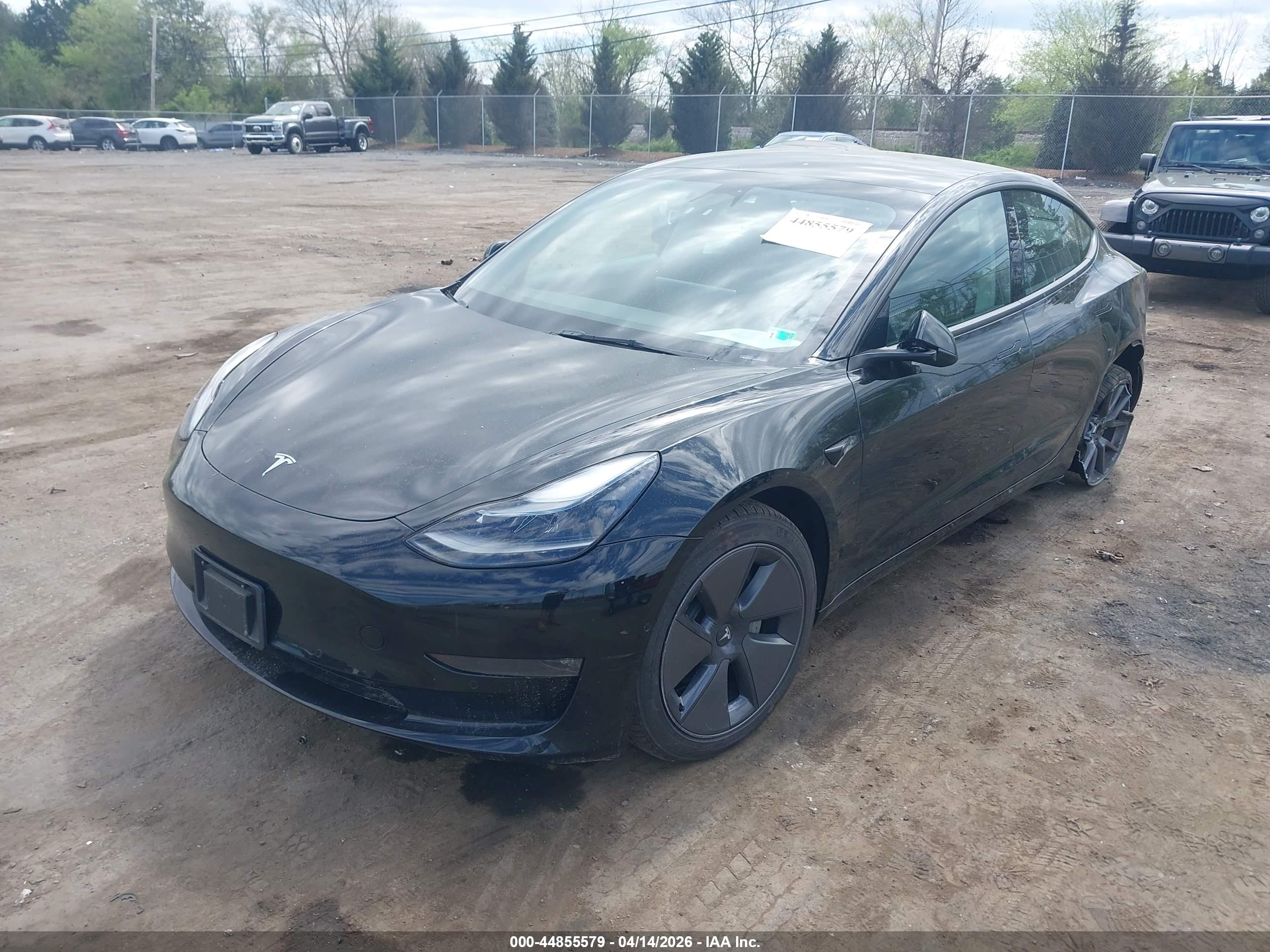TESLA MODEL image 2