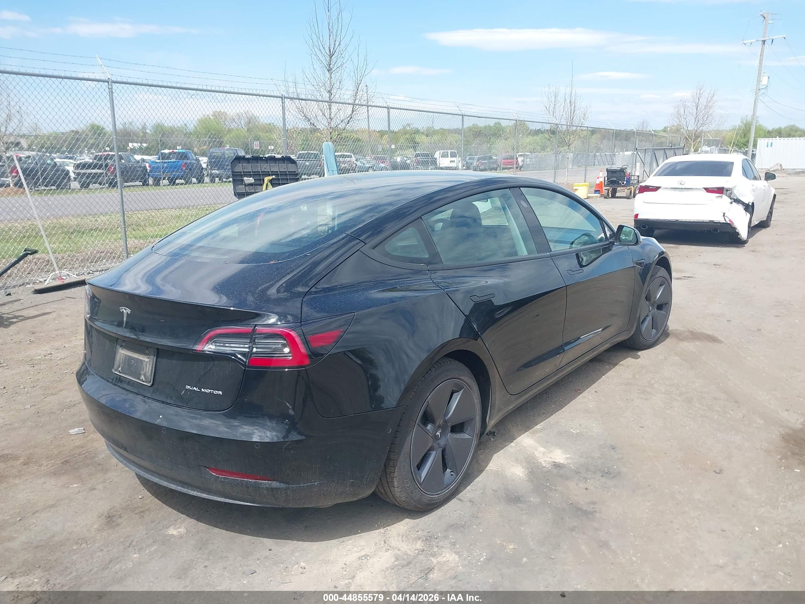 TESLA MODEL image 4