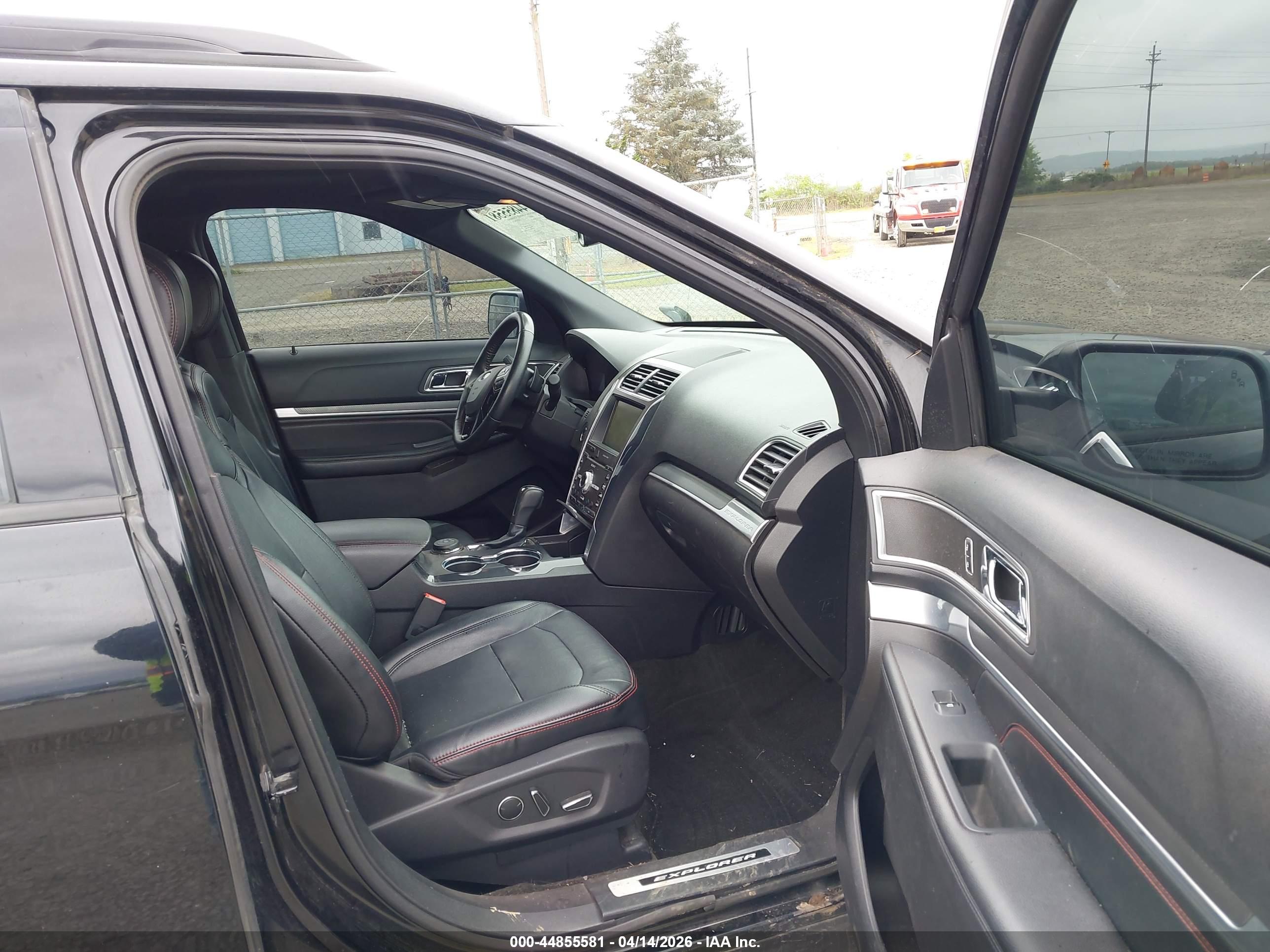 FORD EXPLORER image 5