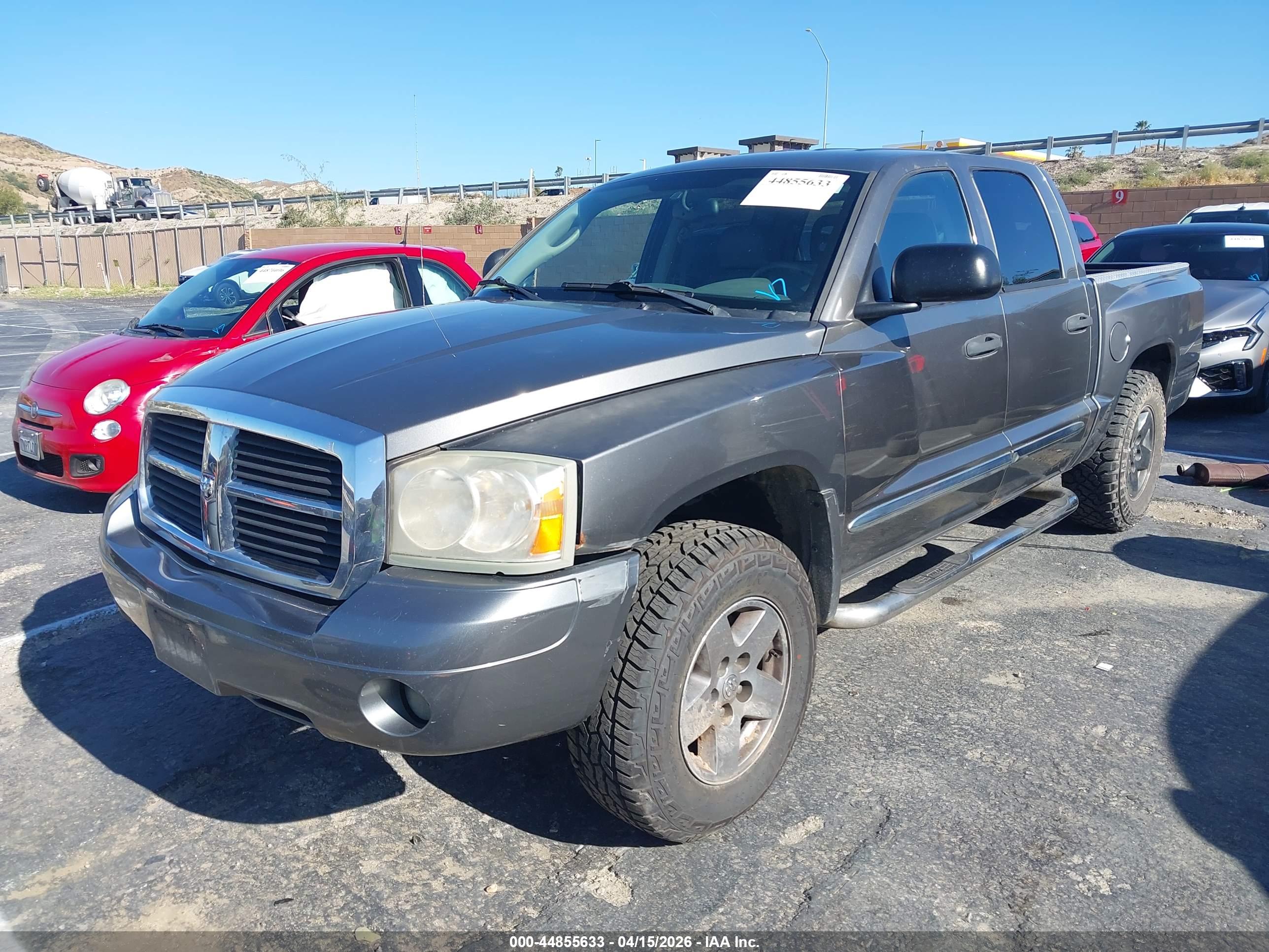 DODGE DAKOTA image 2