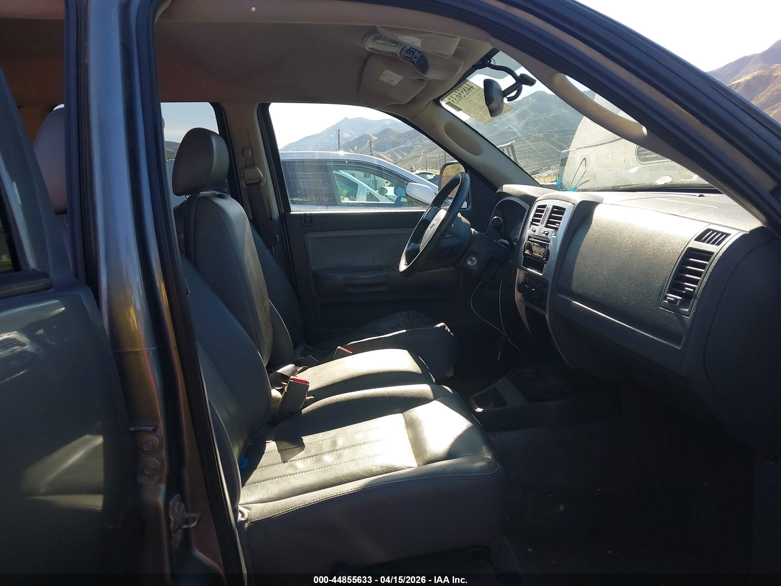 DODGE DAKOTA image 5