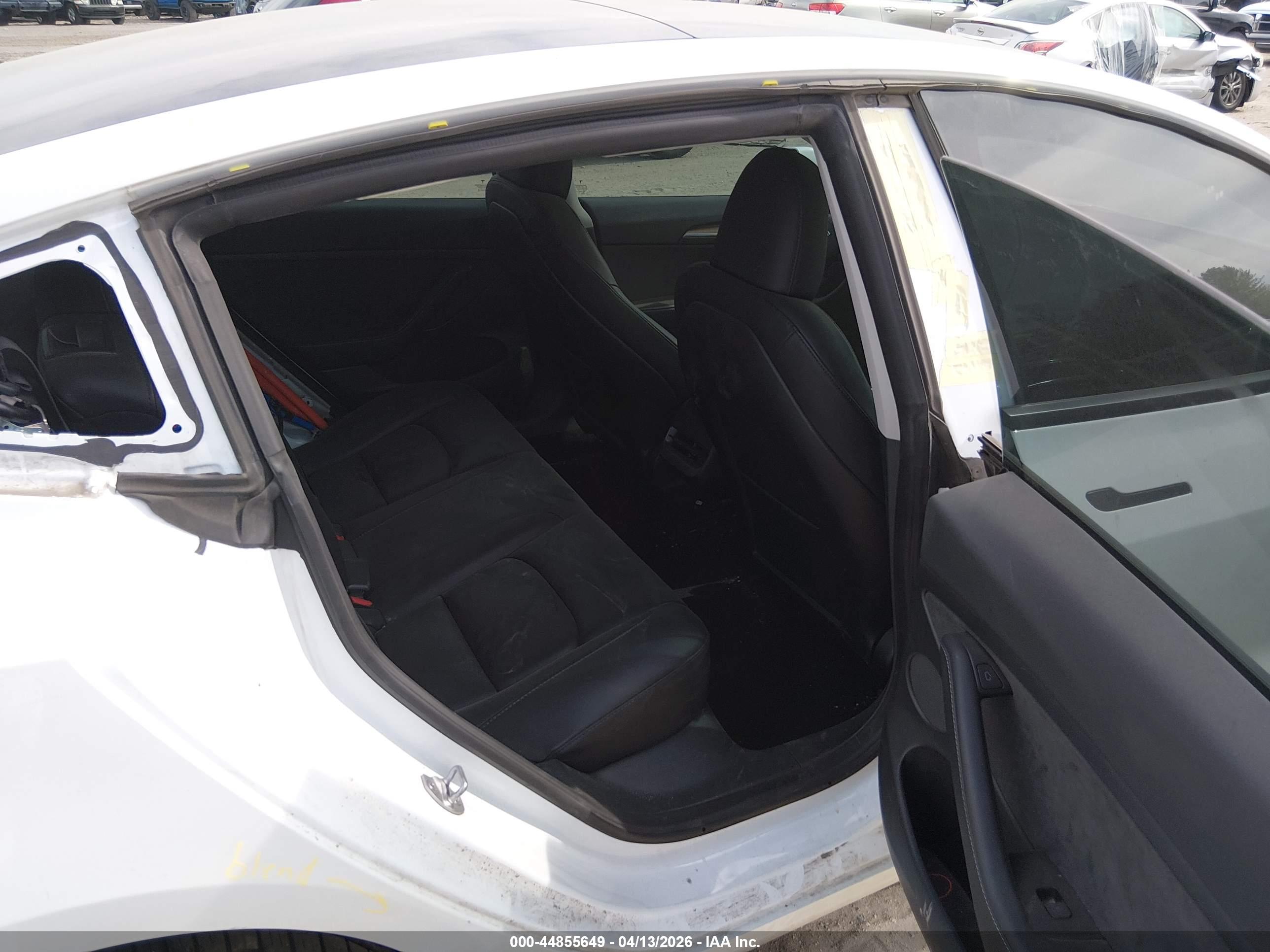 TESLA MODEL image 8