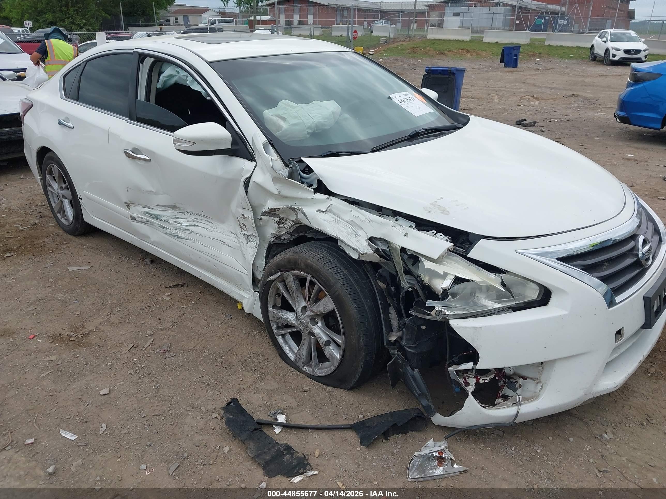 NISSAN ALTIMA image 6