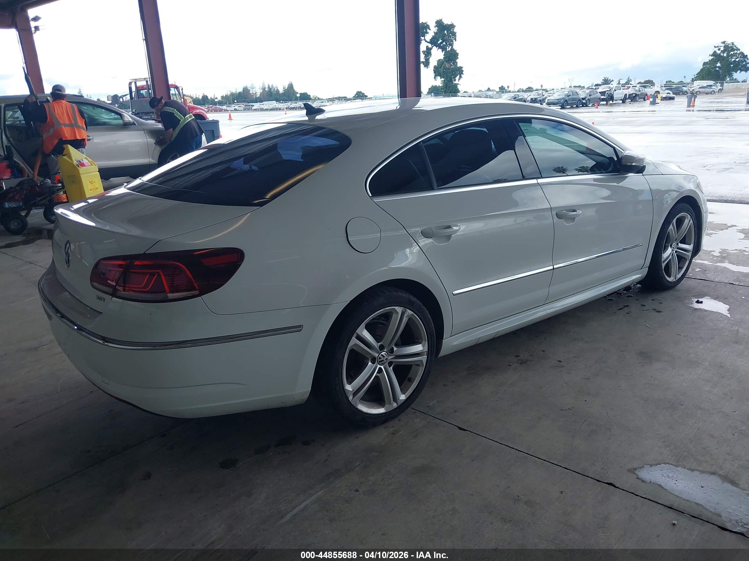 VOLKSWAGEN CC image 4