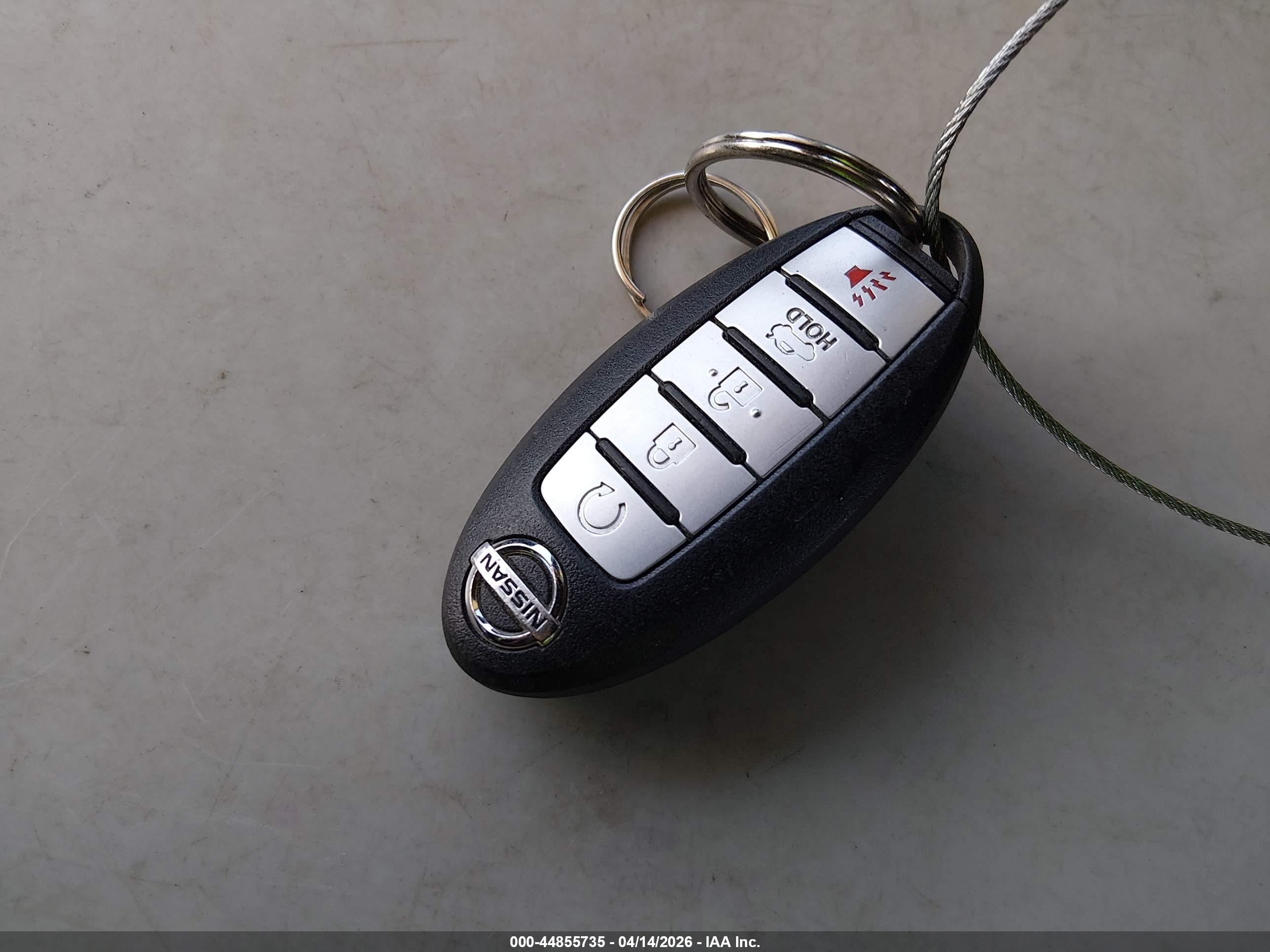 NISSAN MAXIMA image 11