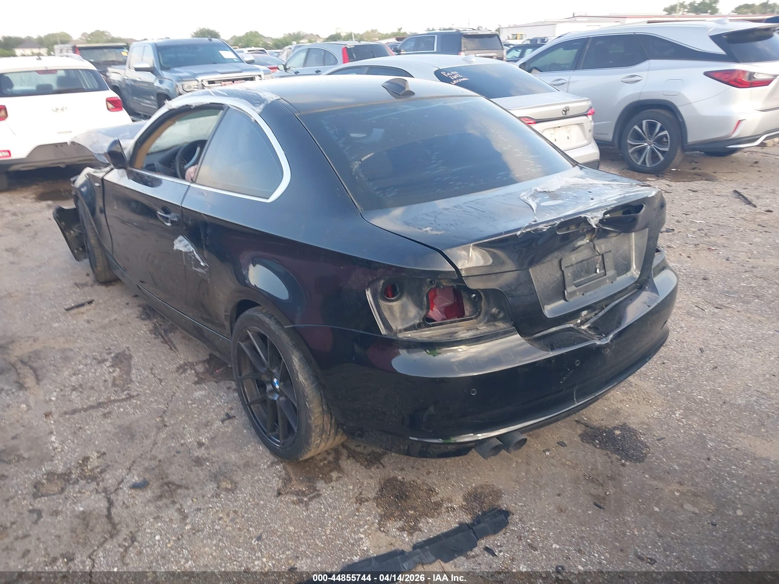 BMW 128I image 3