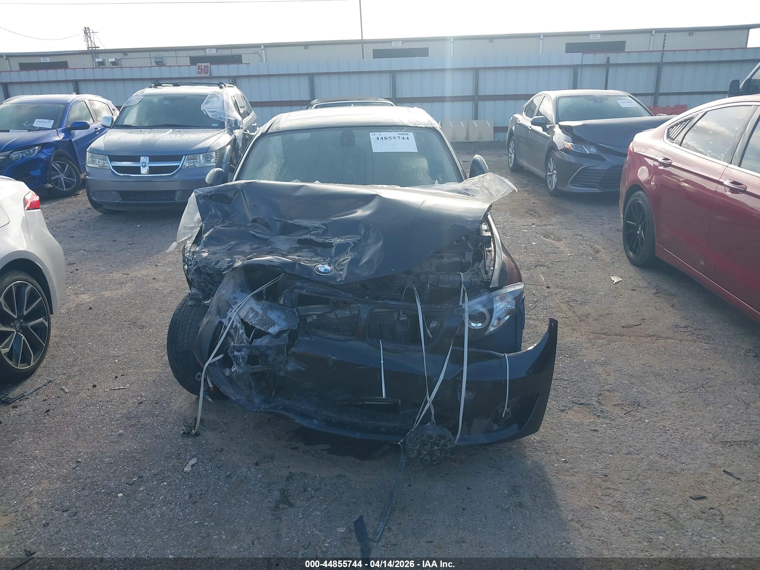 BMW 128I image 6