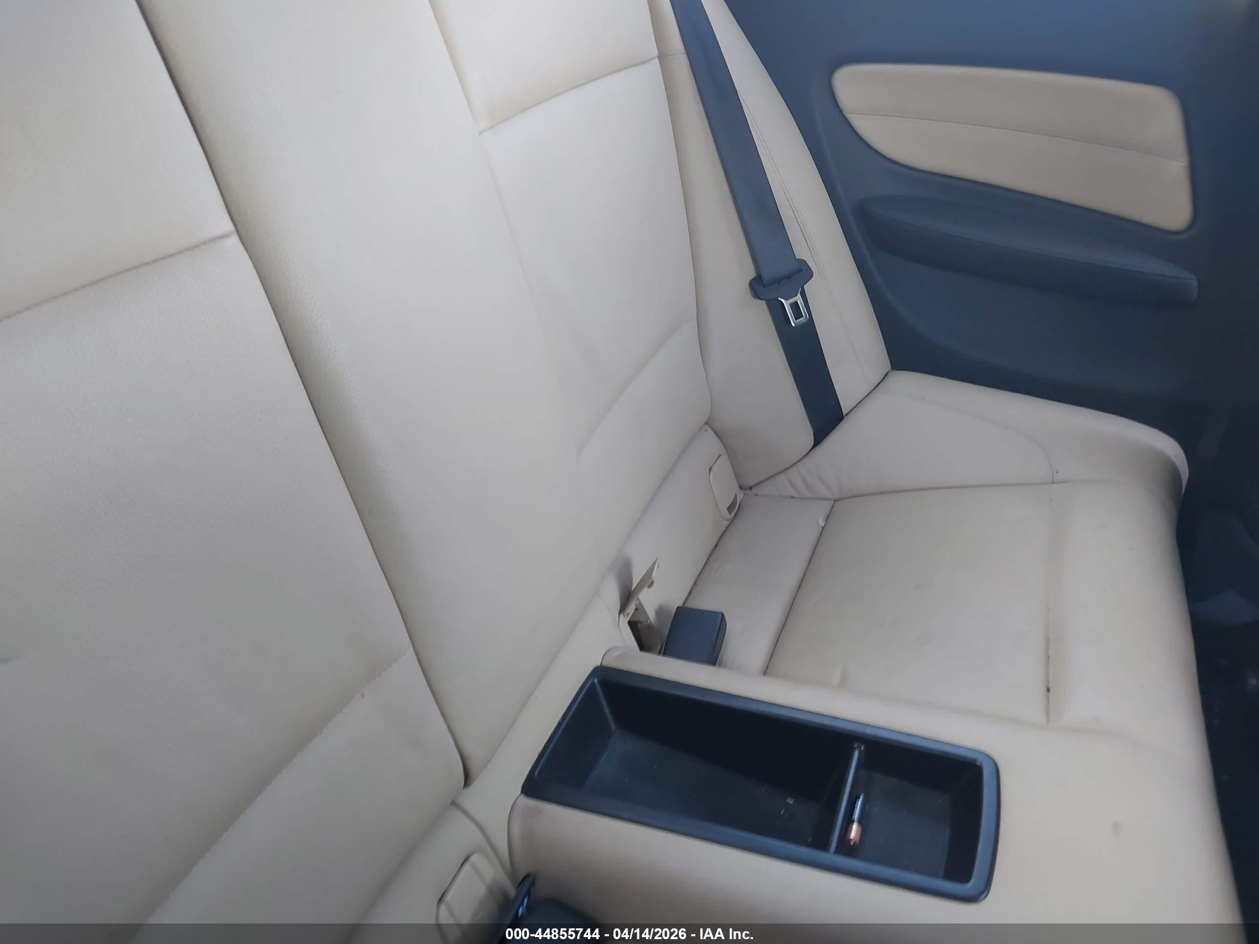 BMW 128I image 8