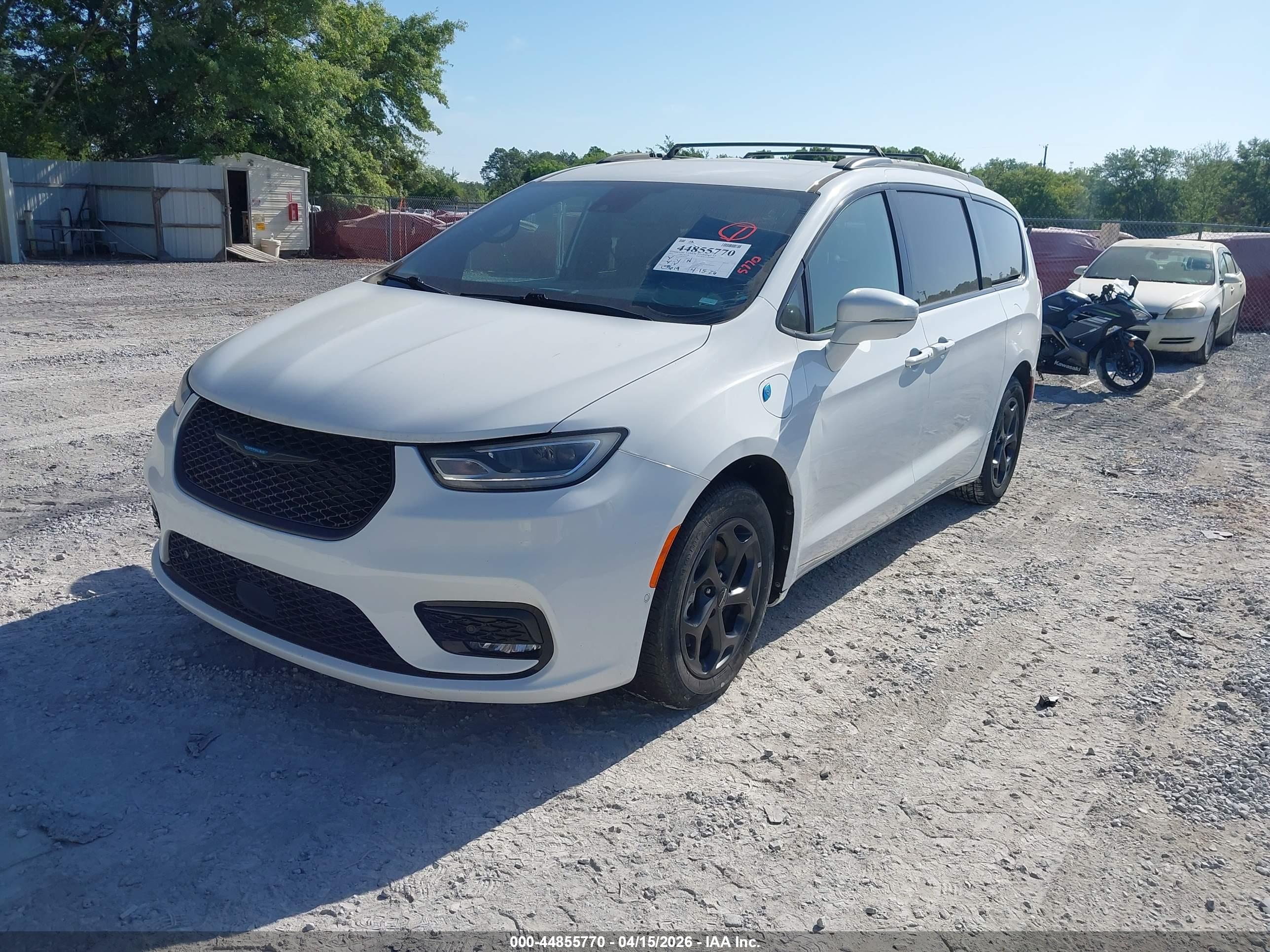CHRYSLER PACIFICA image 2