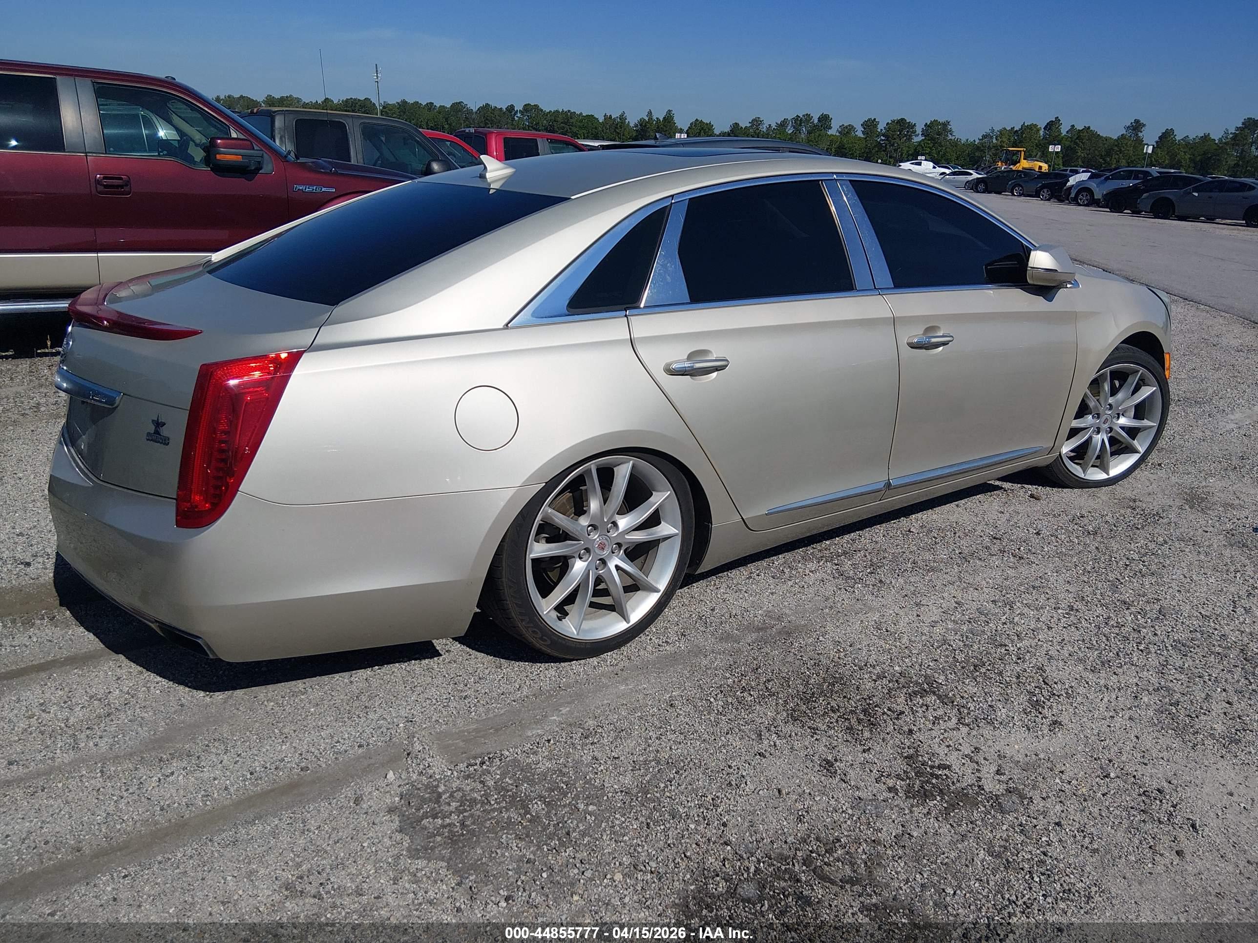 CADILLAC XTS image 4