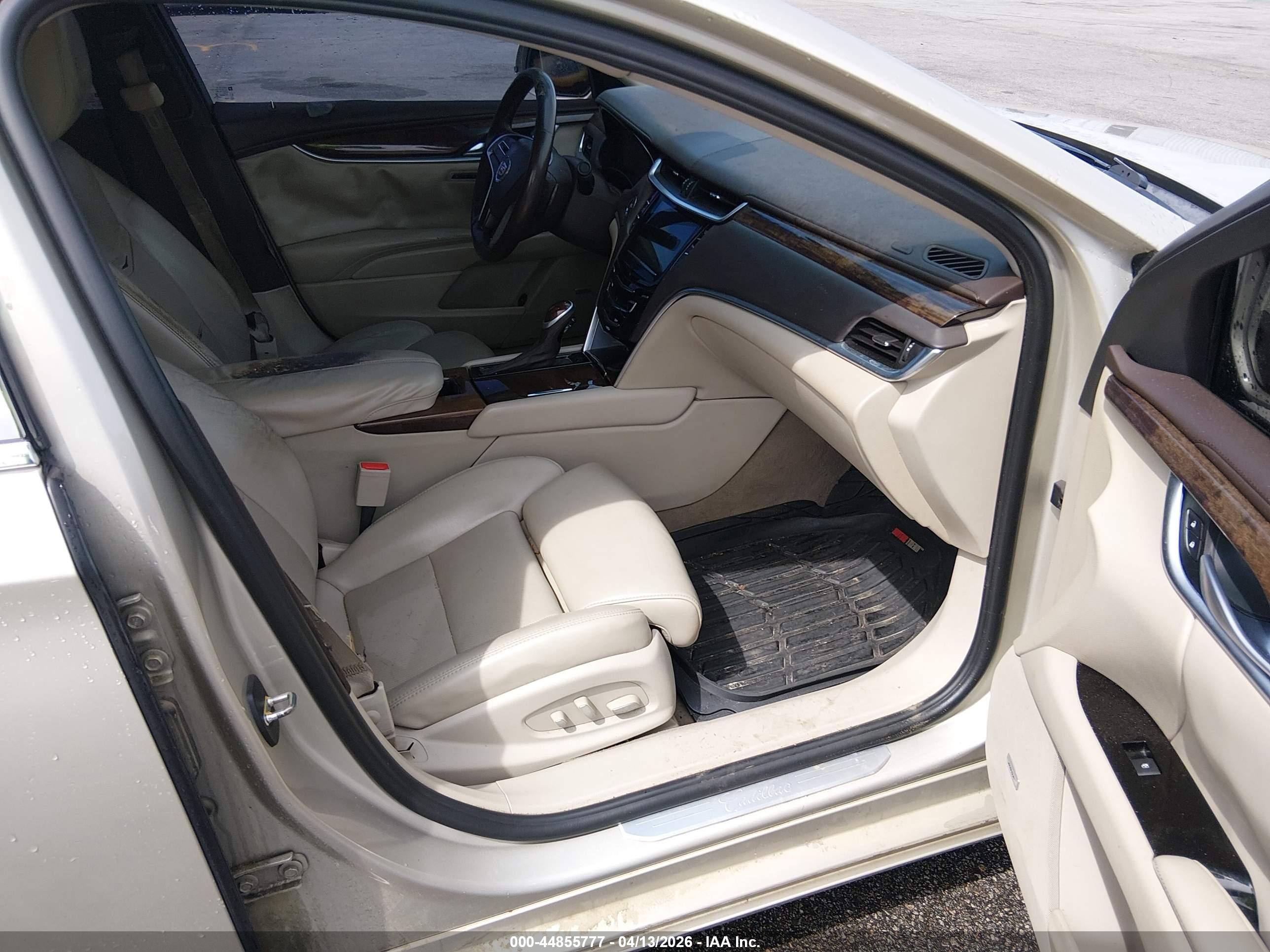 CADILLAC XTS image 5