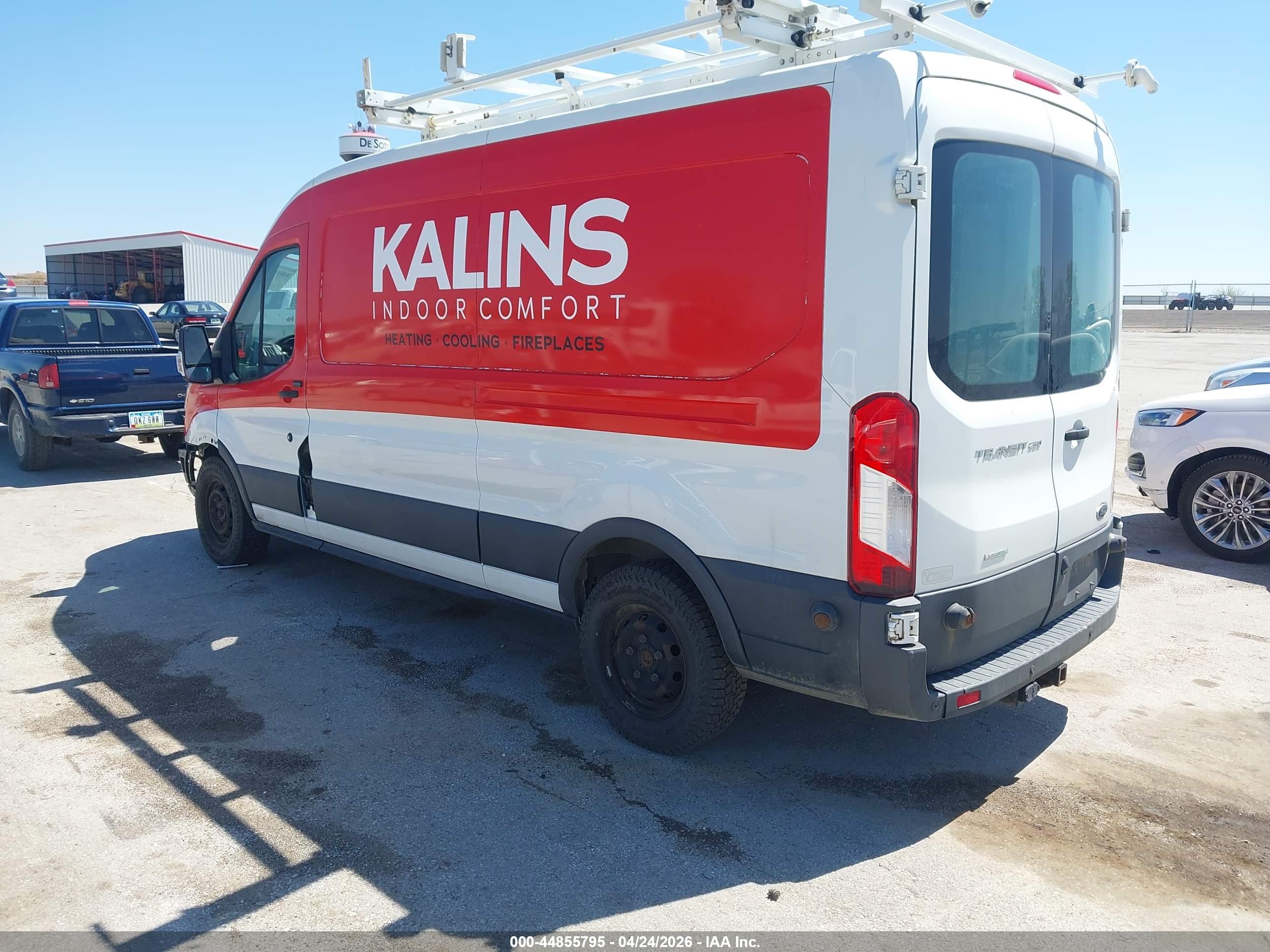 FORD TRANSIT-250 image 3