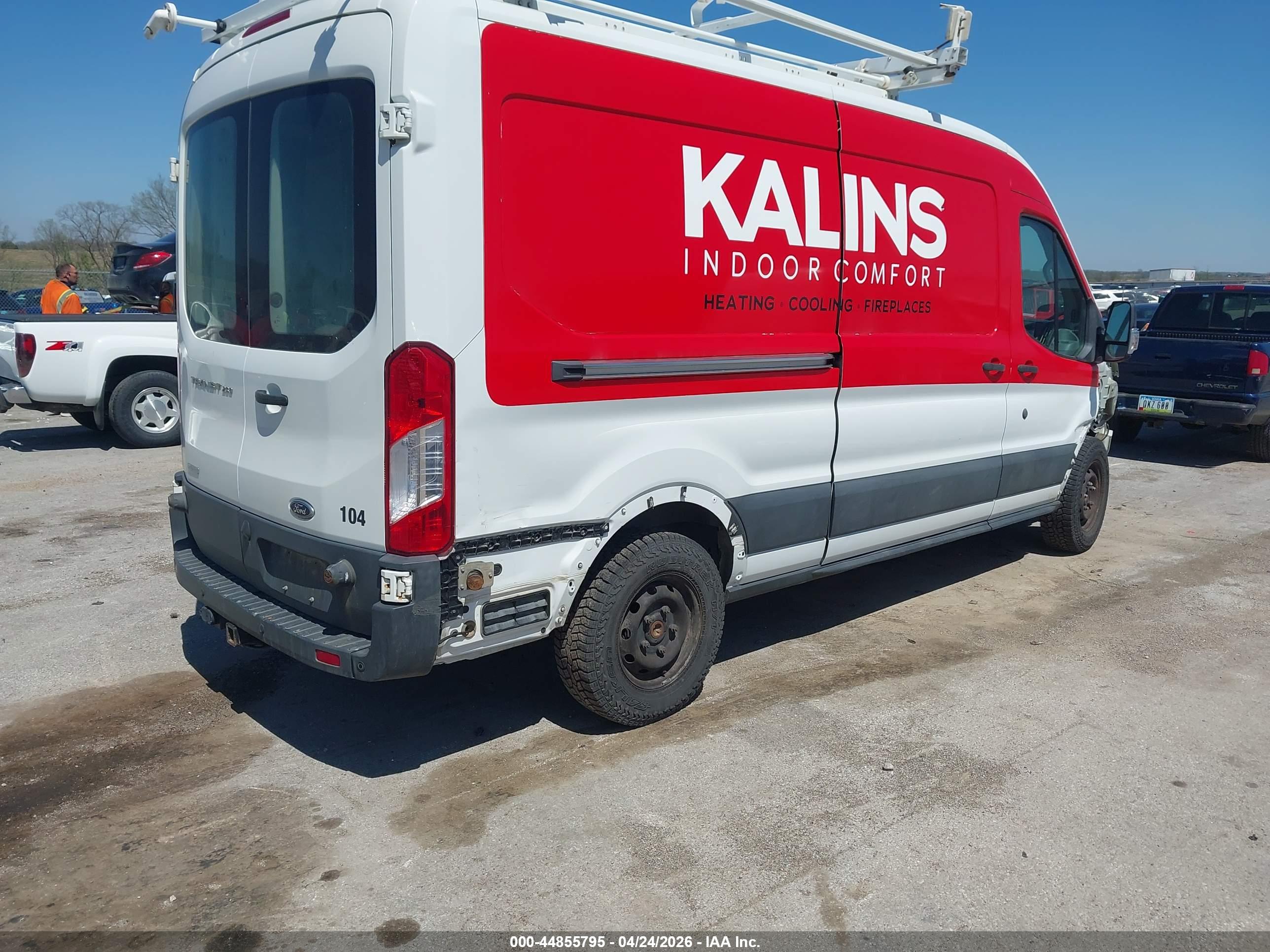FORD TRANSIT-250 image 4