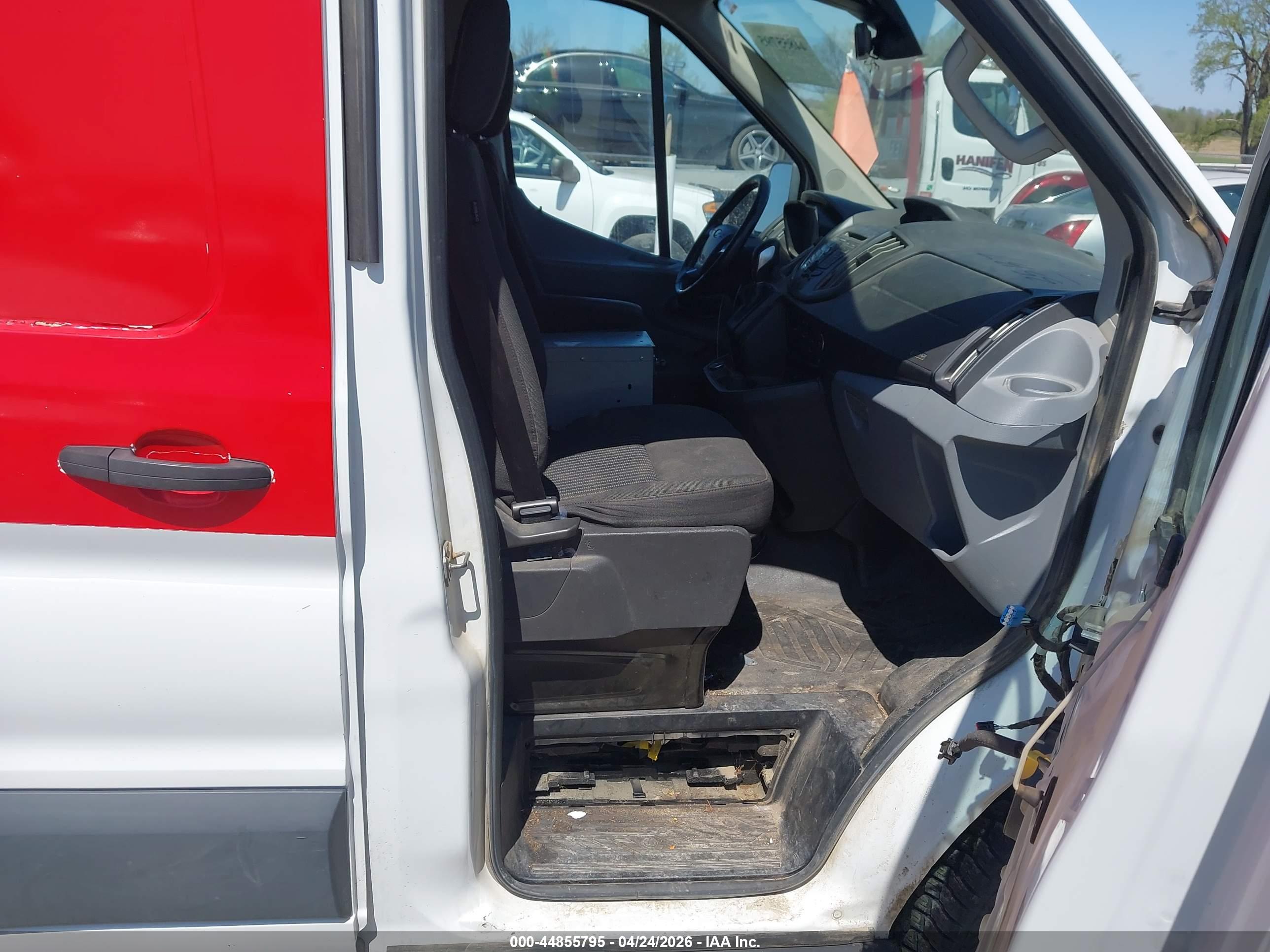 FORD TRANSIT-250 image 5