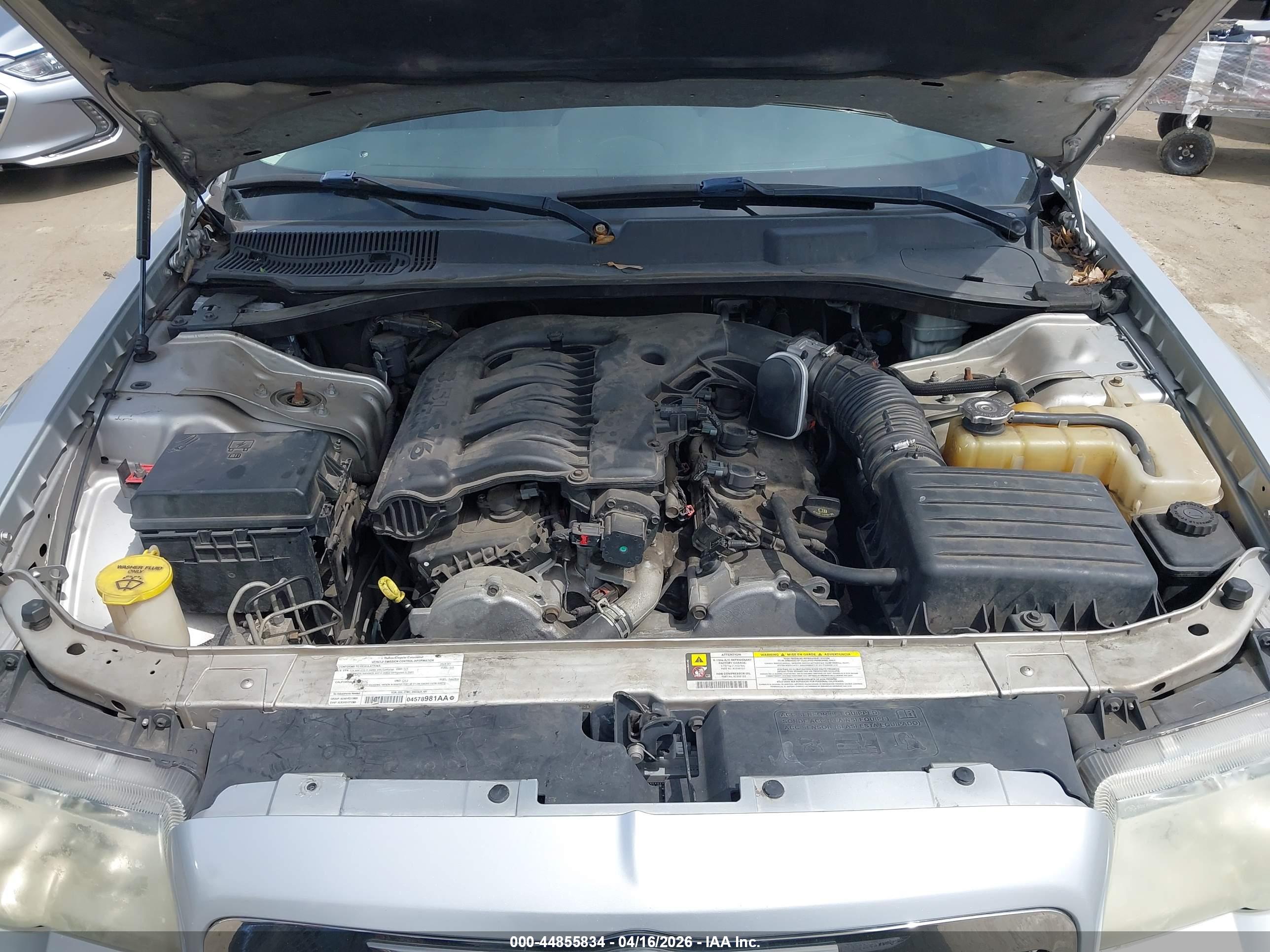 CHRYSLER 300 image 10