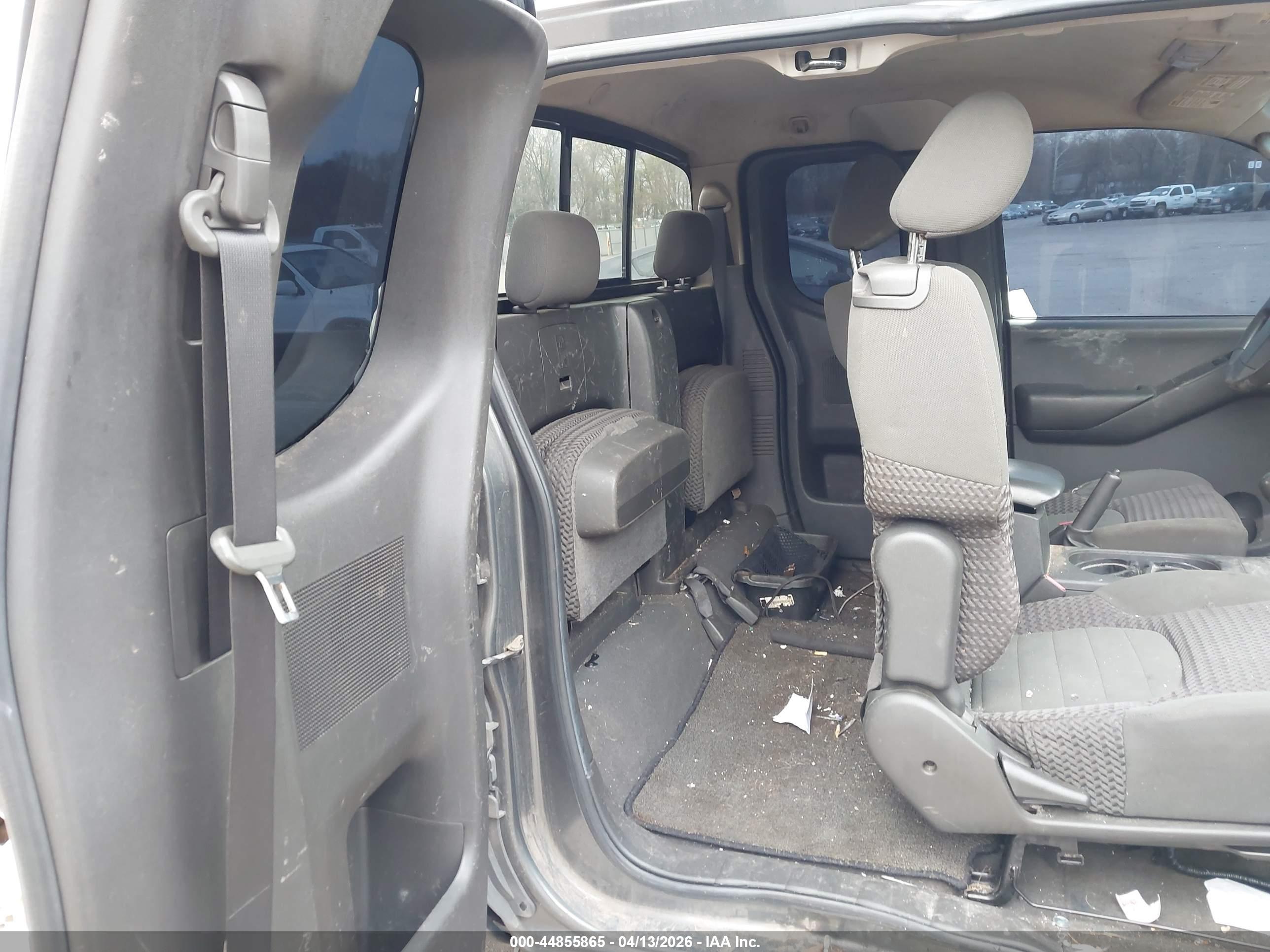 NISSAN FRONTIER image 8