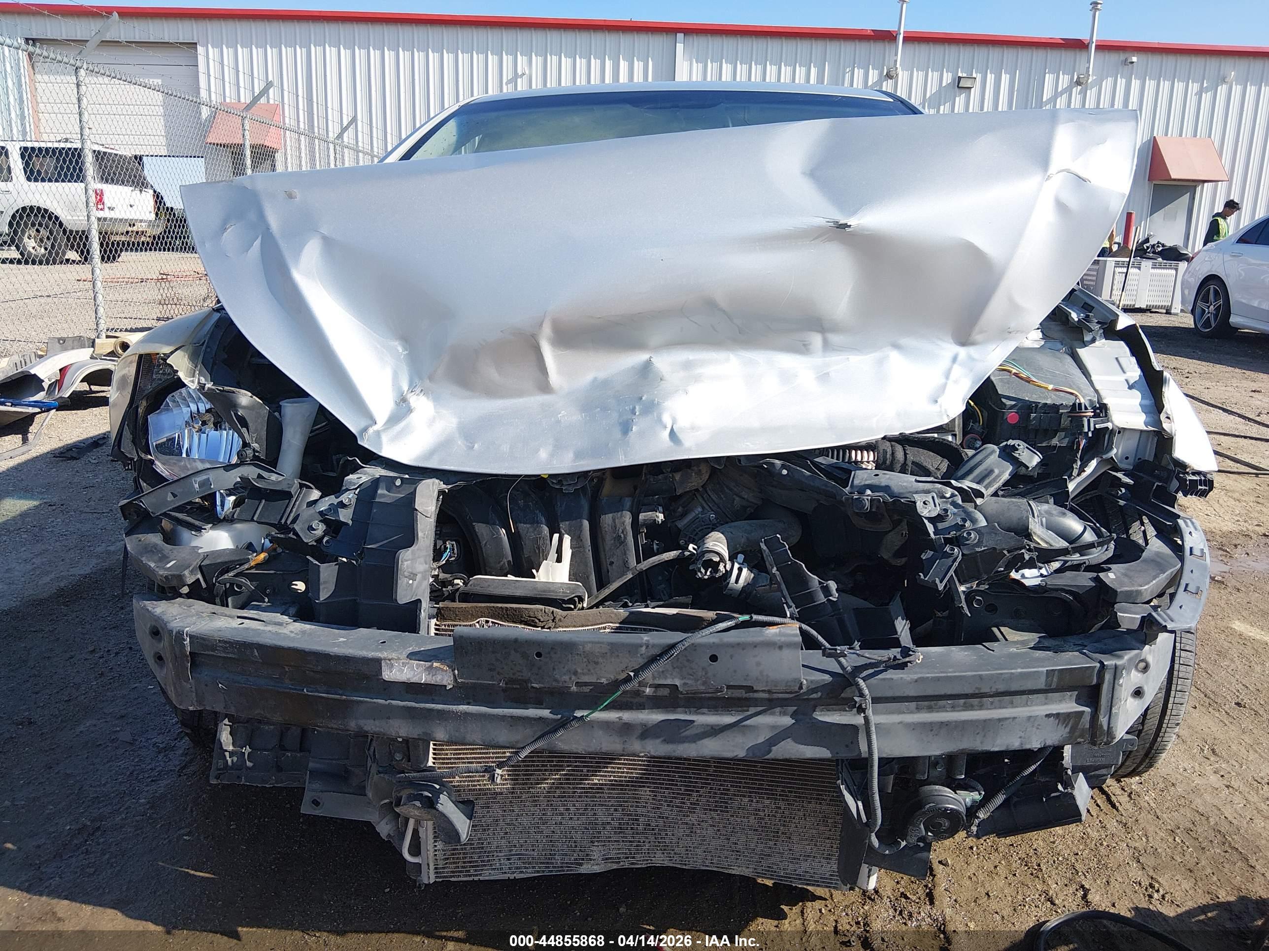 HYUNDAI ELANTRA image 6