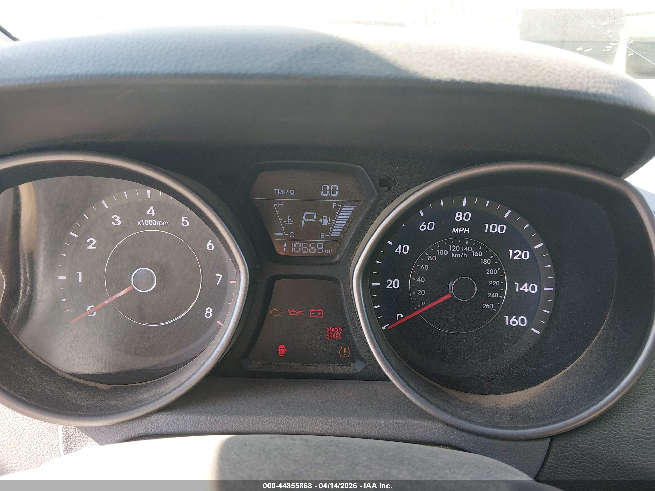HYUNDAI ELANTRA image 7