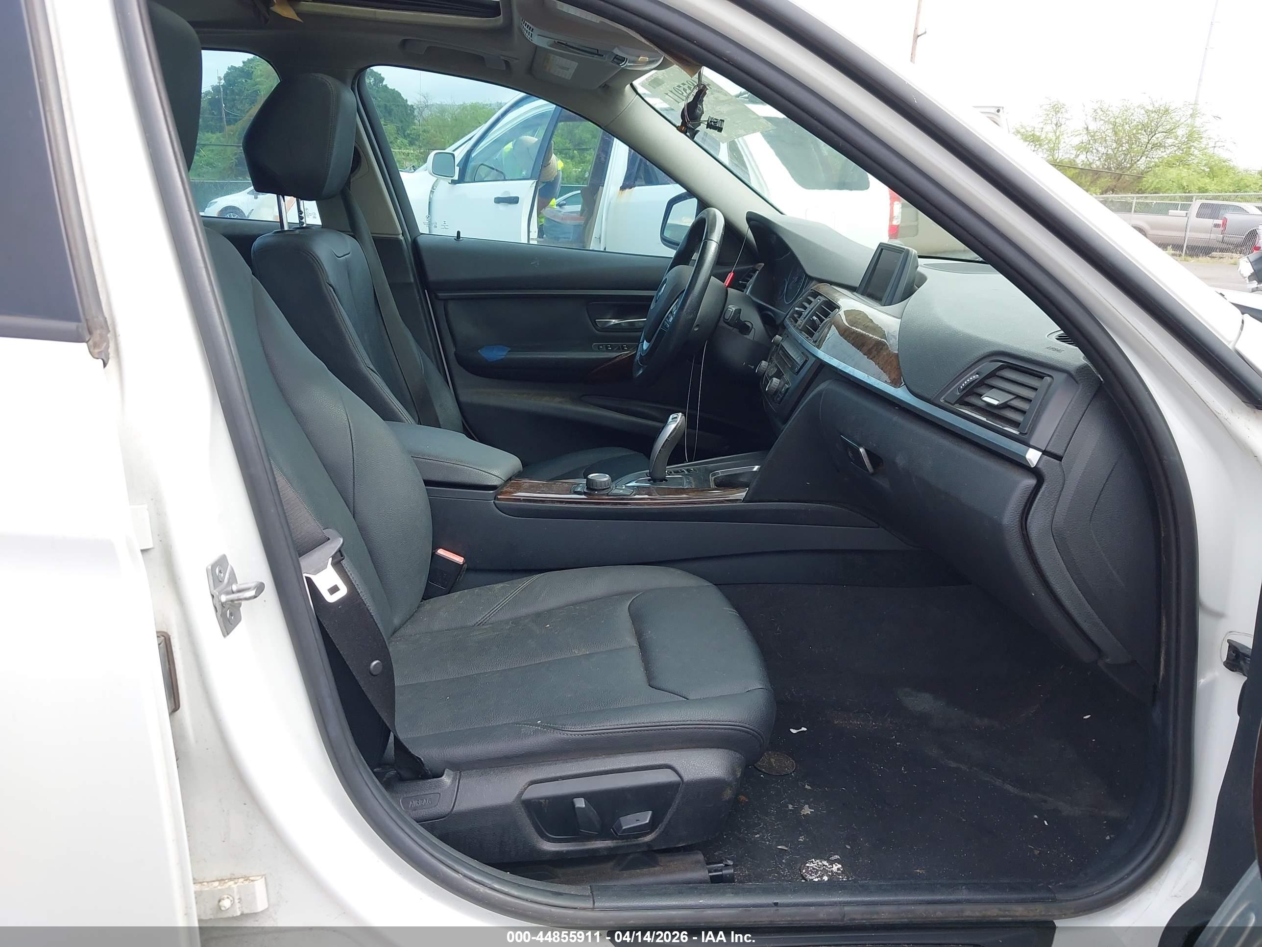 BMW 328I image 5