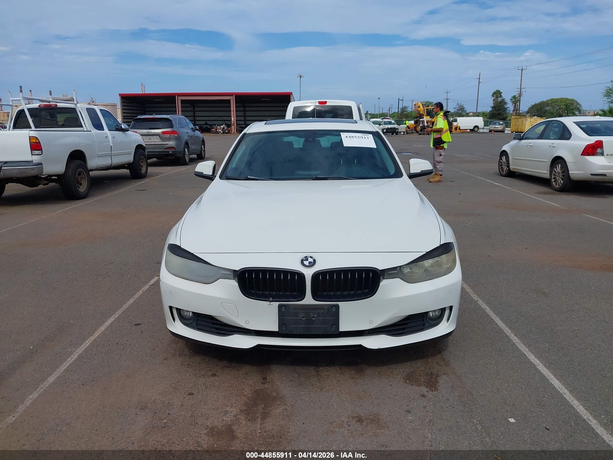BMW 328I image 6