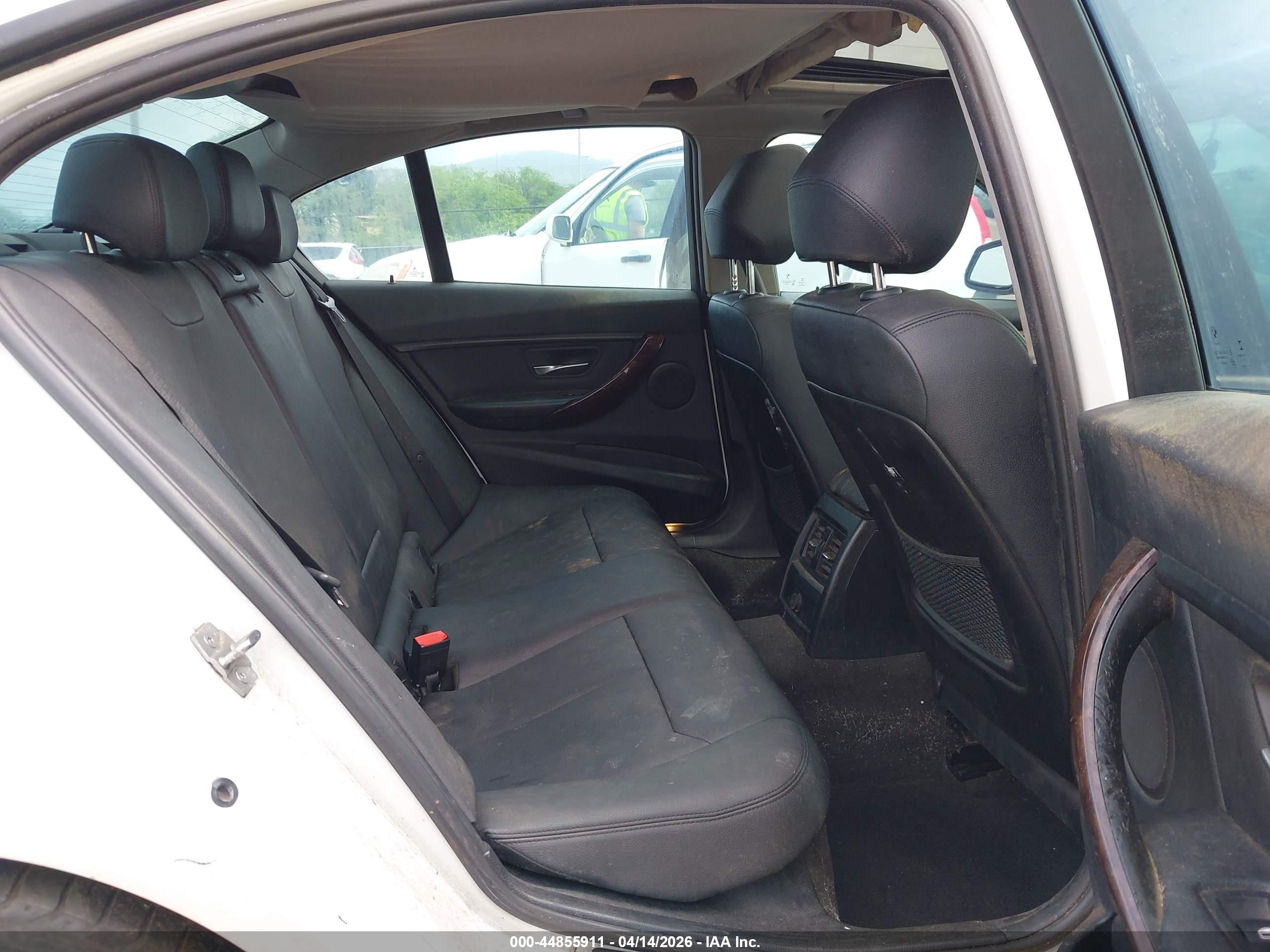 BMW 328I image 8