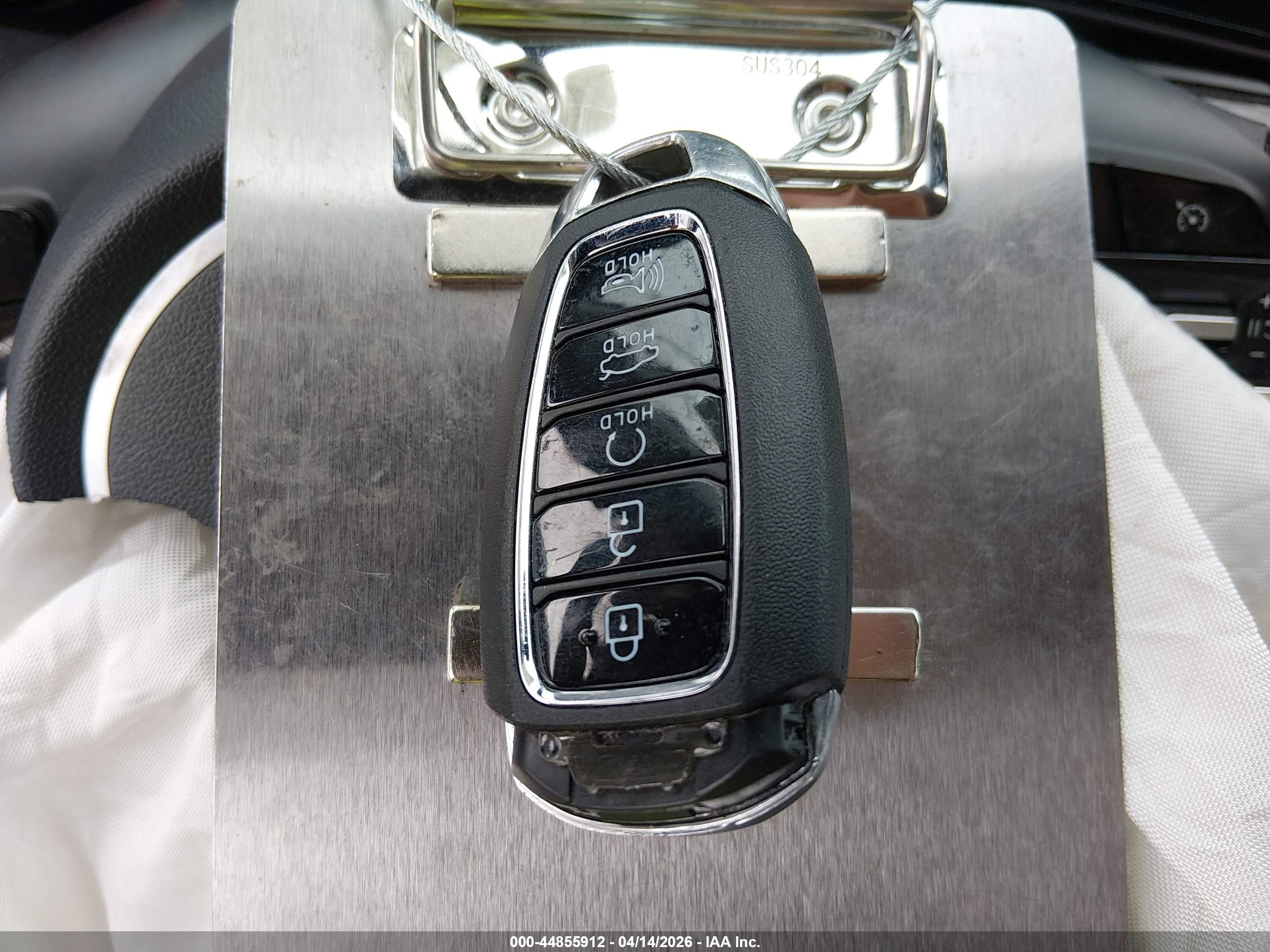 HYUNDAI ELANTRA image 11