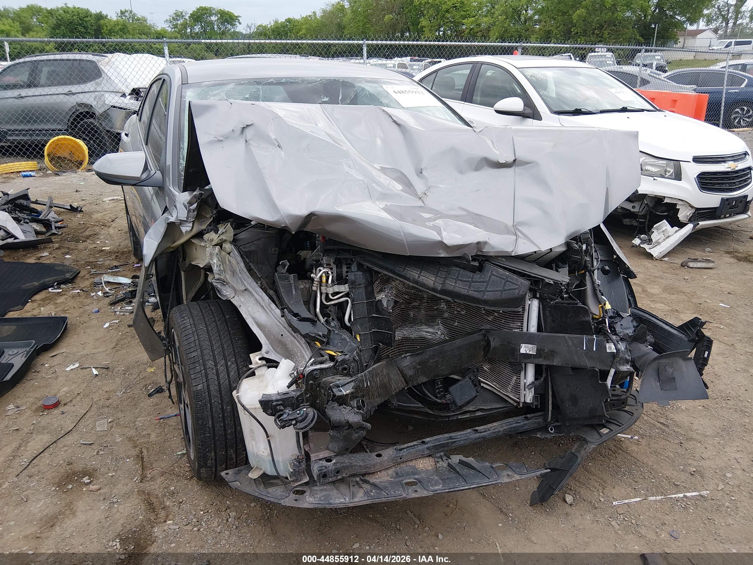 HYUNDAI ELANTRA image 6