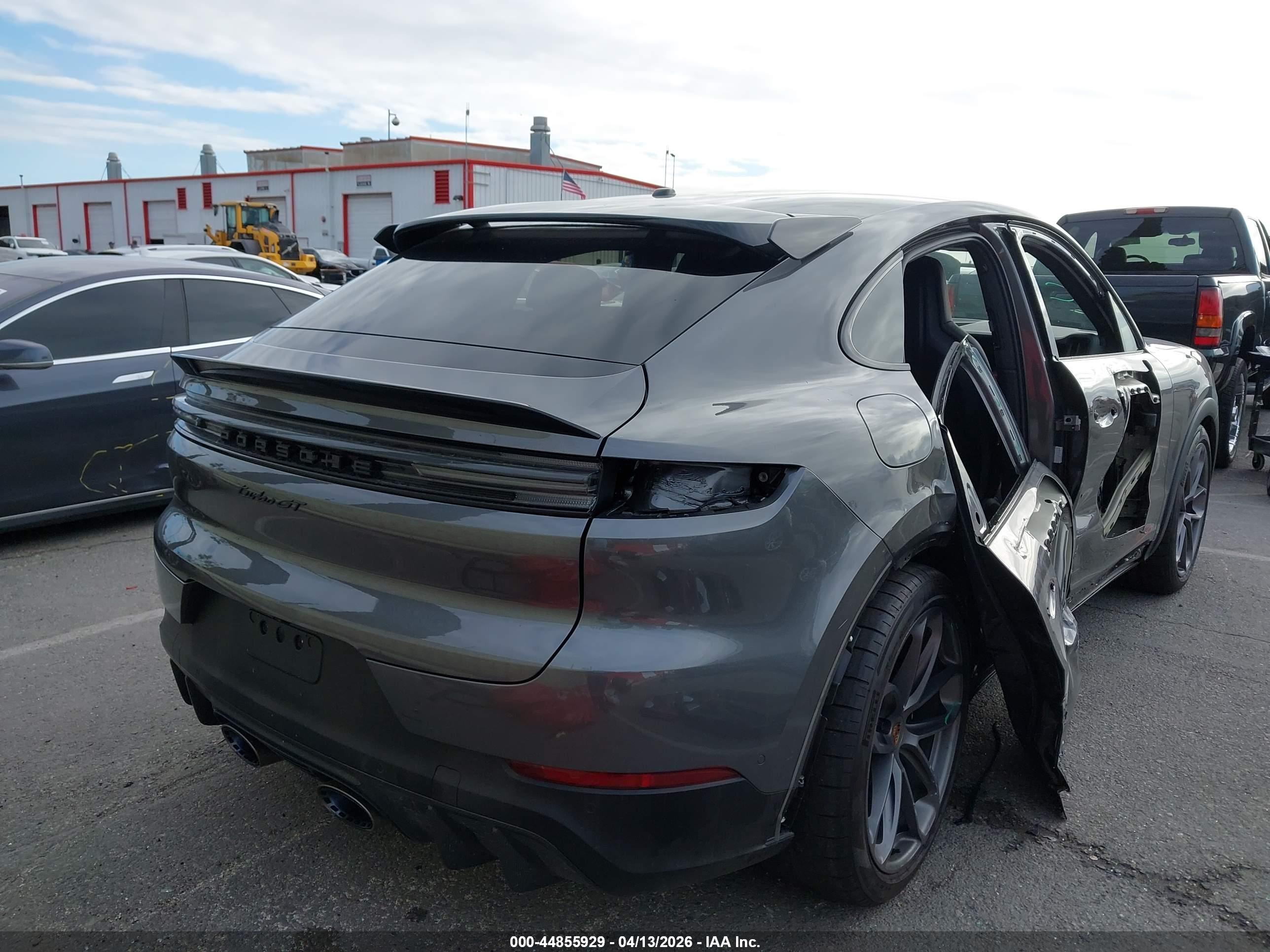 PORSCHE CAYENNE image 4