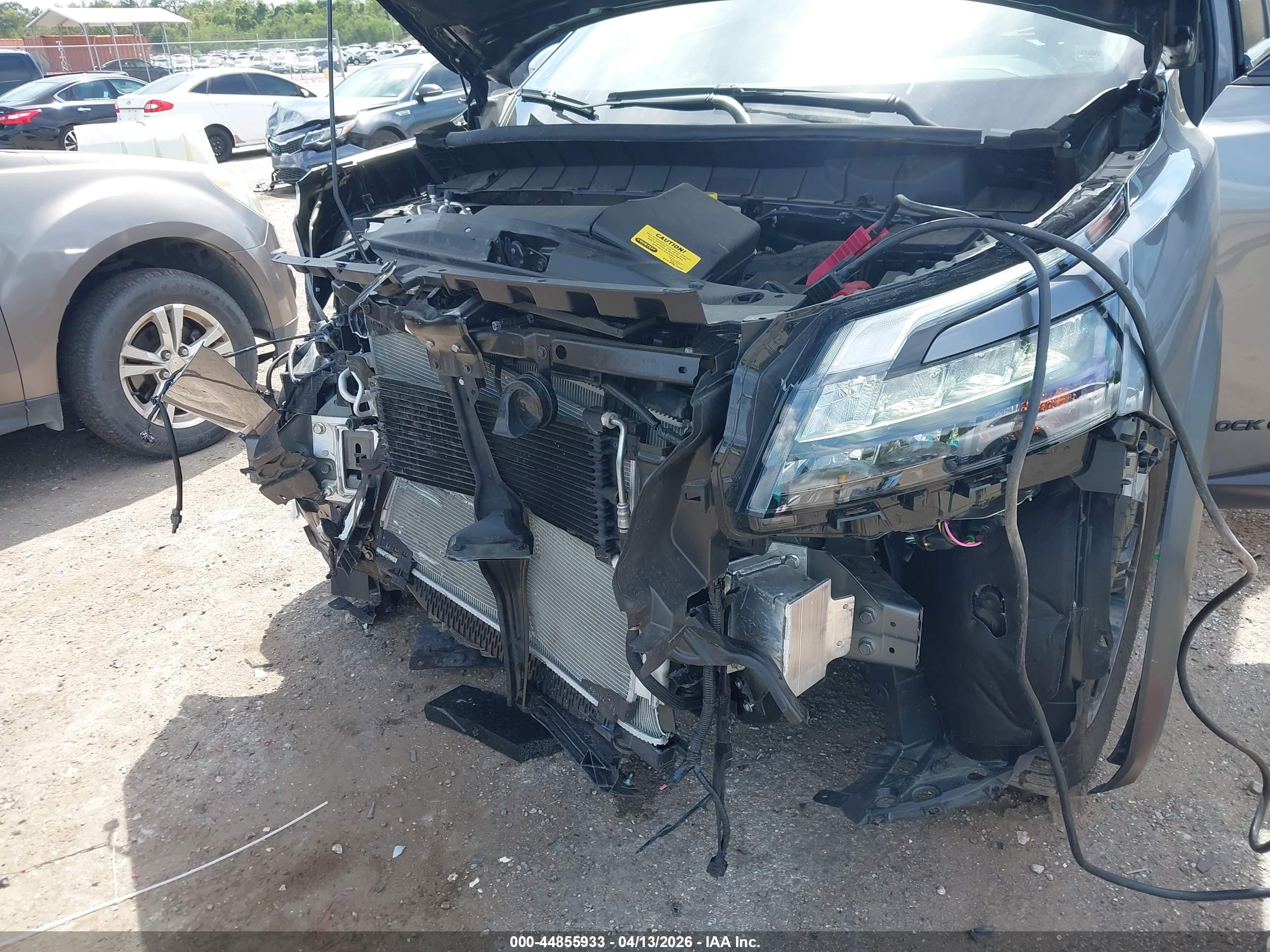 NISSAN PATHFINDER image 6