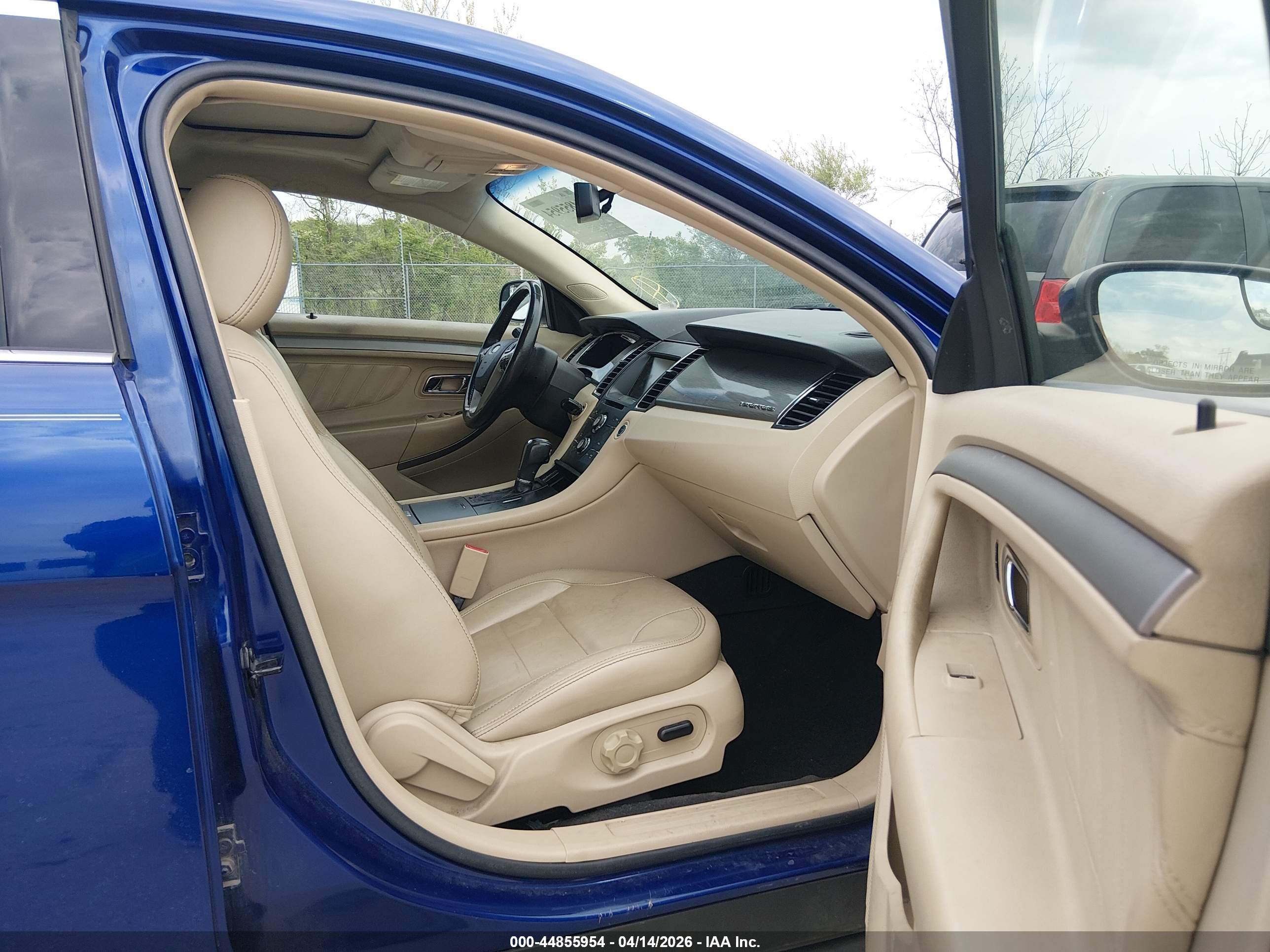 FORD TAURUS image 5