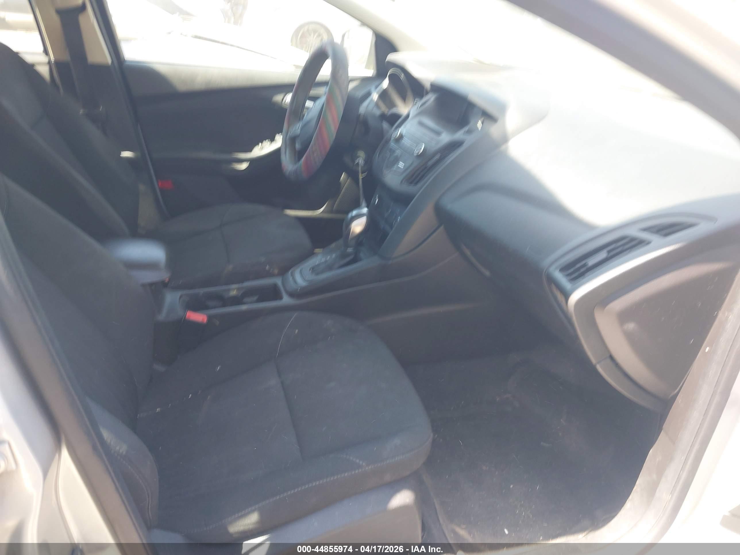 FORD FOCUS image 5