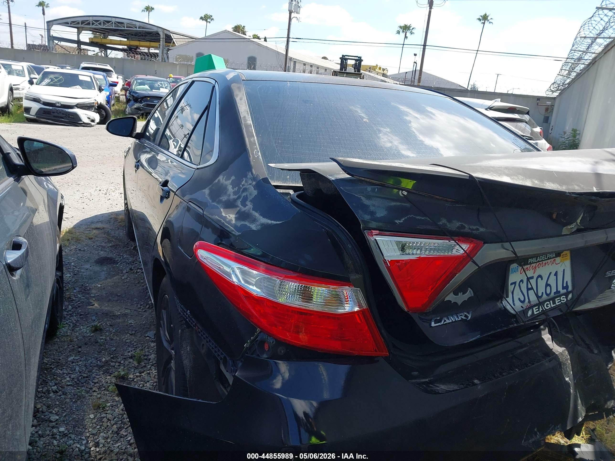 TOYOTA CAMRY image 3