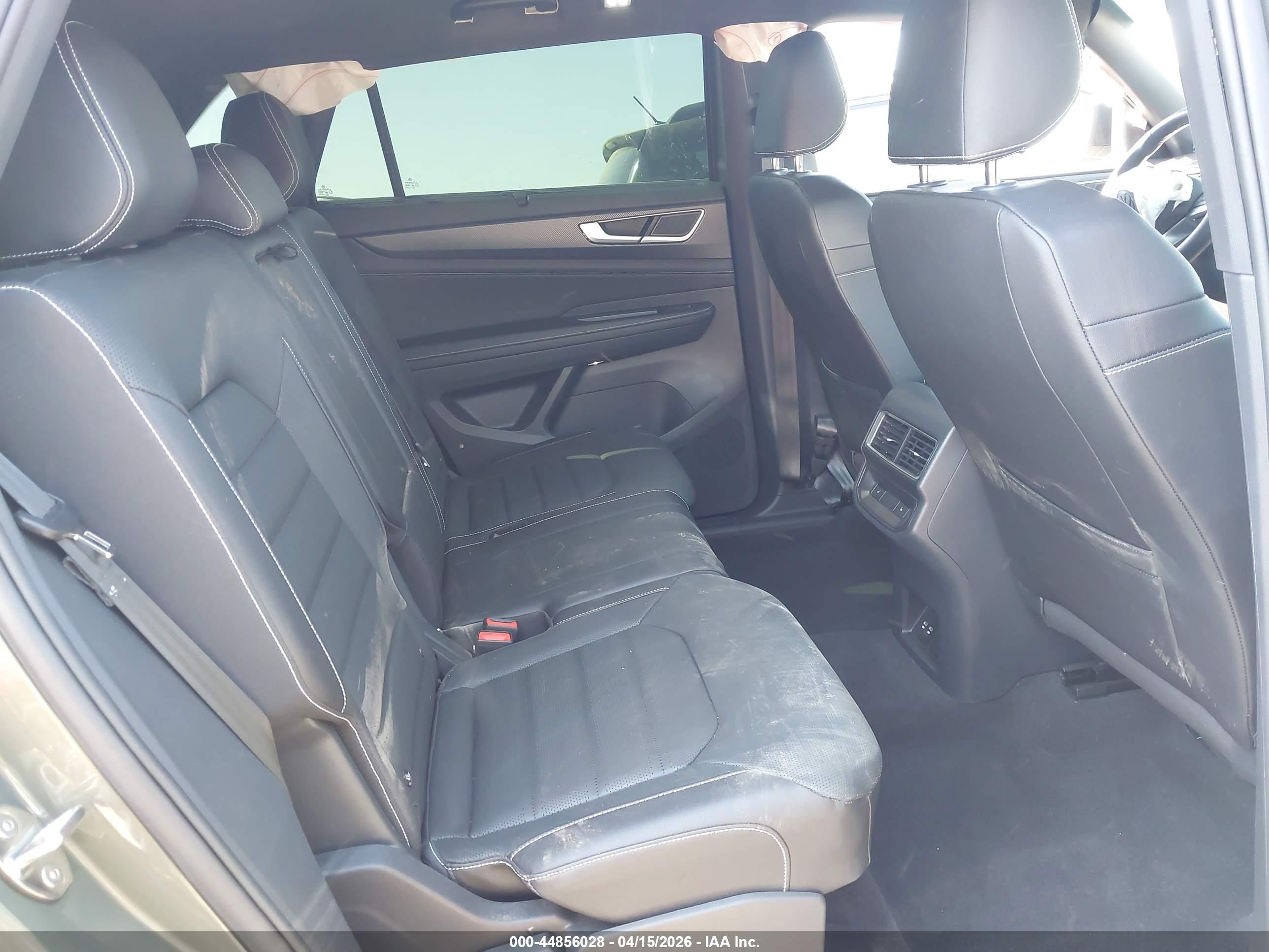 VOLKSWAGEN ATLAS image 8