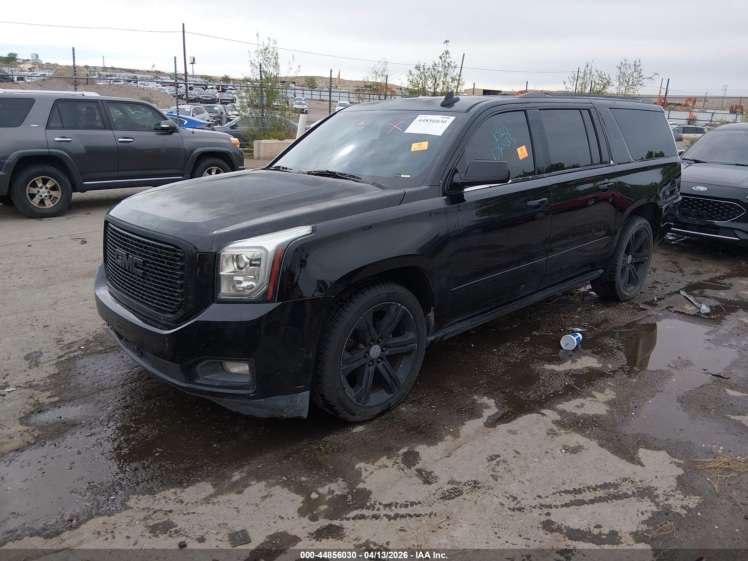 GMC YUKON image 2